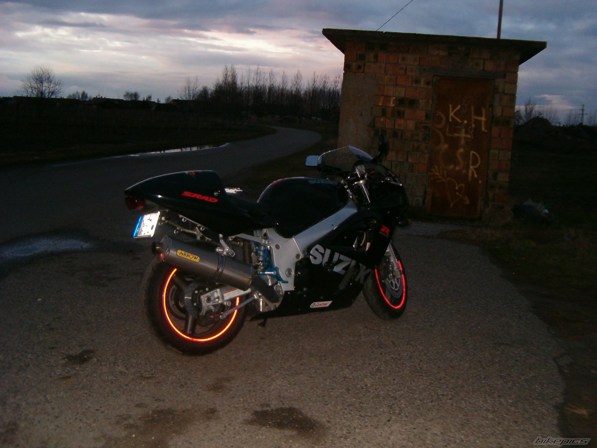 Photo 1596567