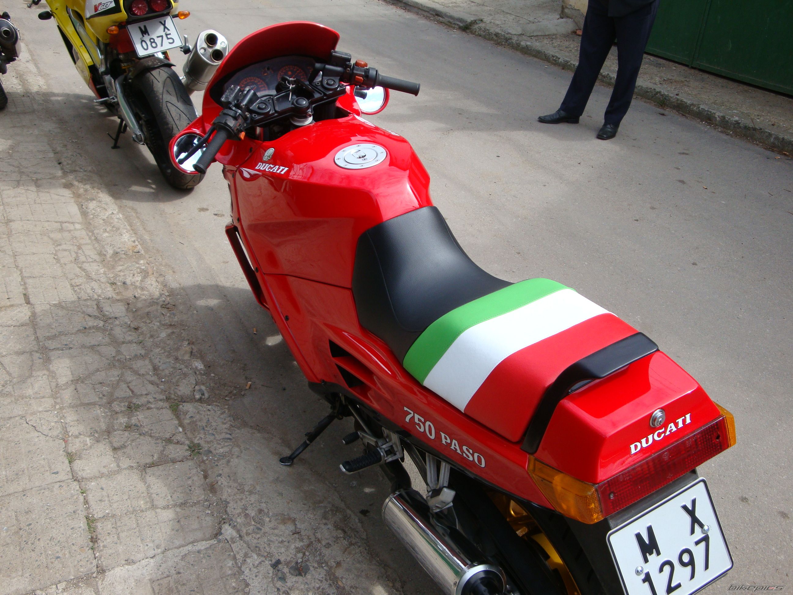 Photo 1617746