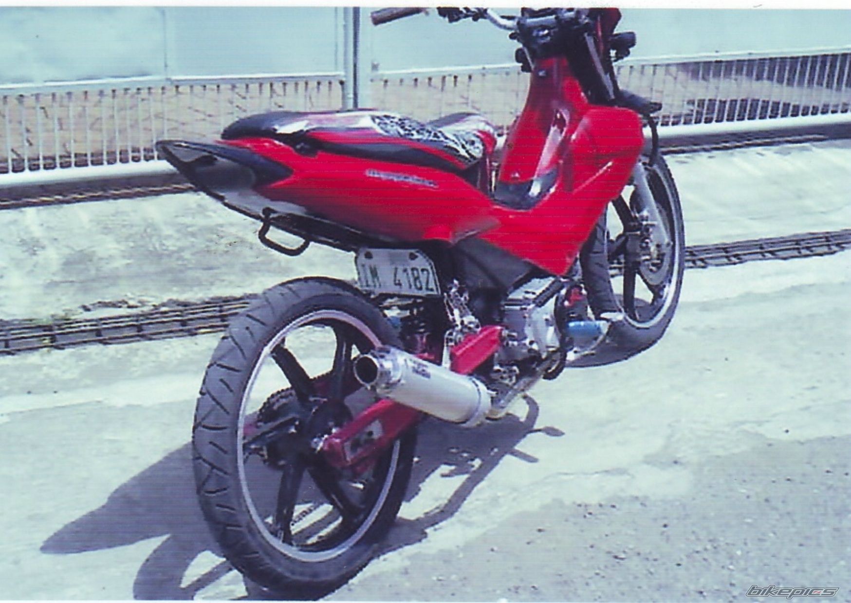 Photo 1618710