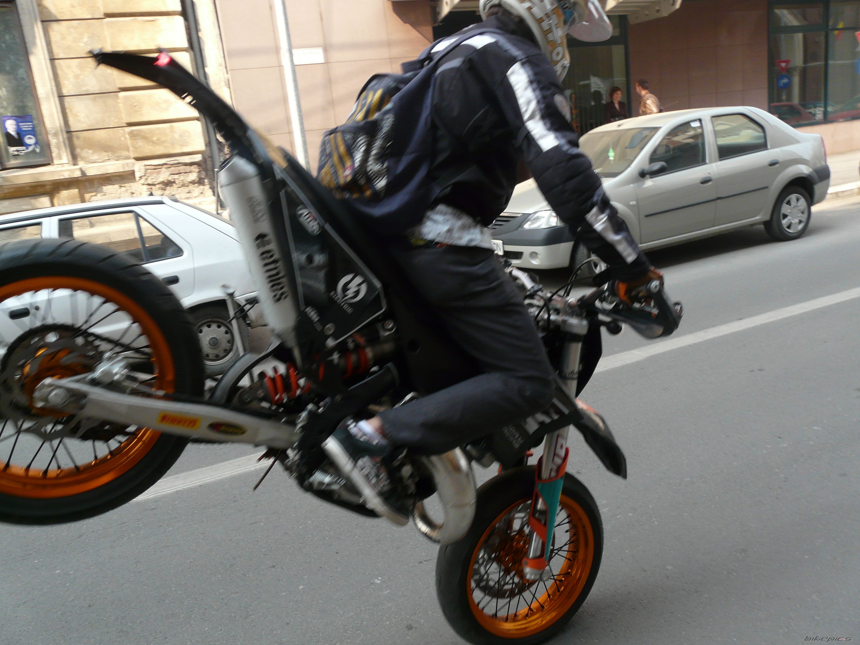 Bike Photo 1628704