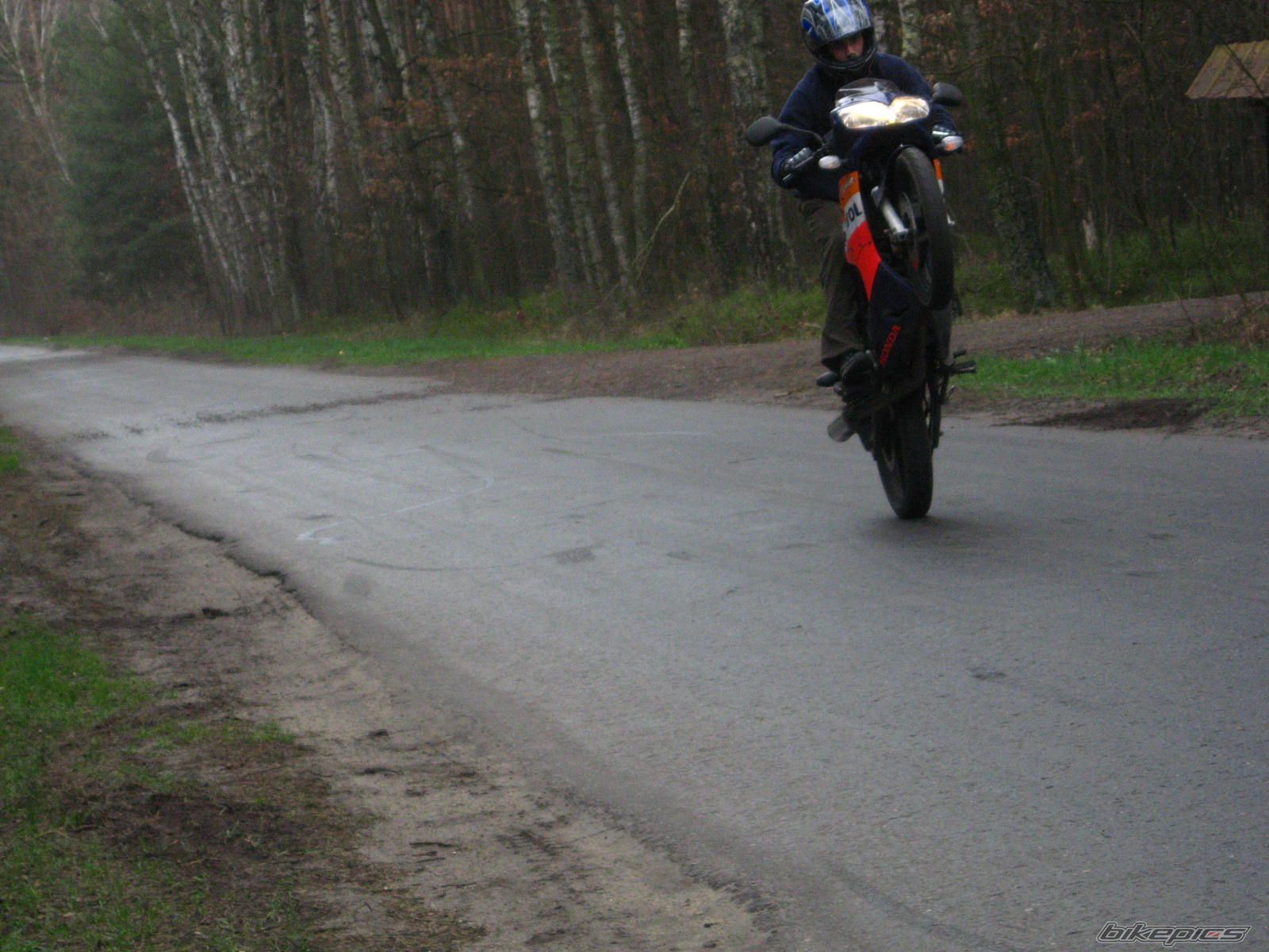 Photo 1628758