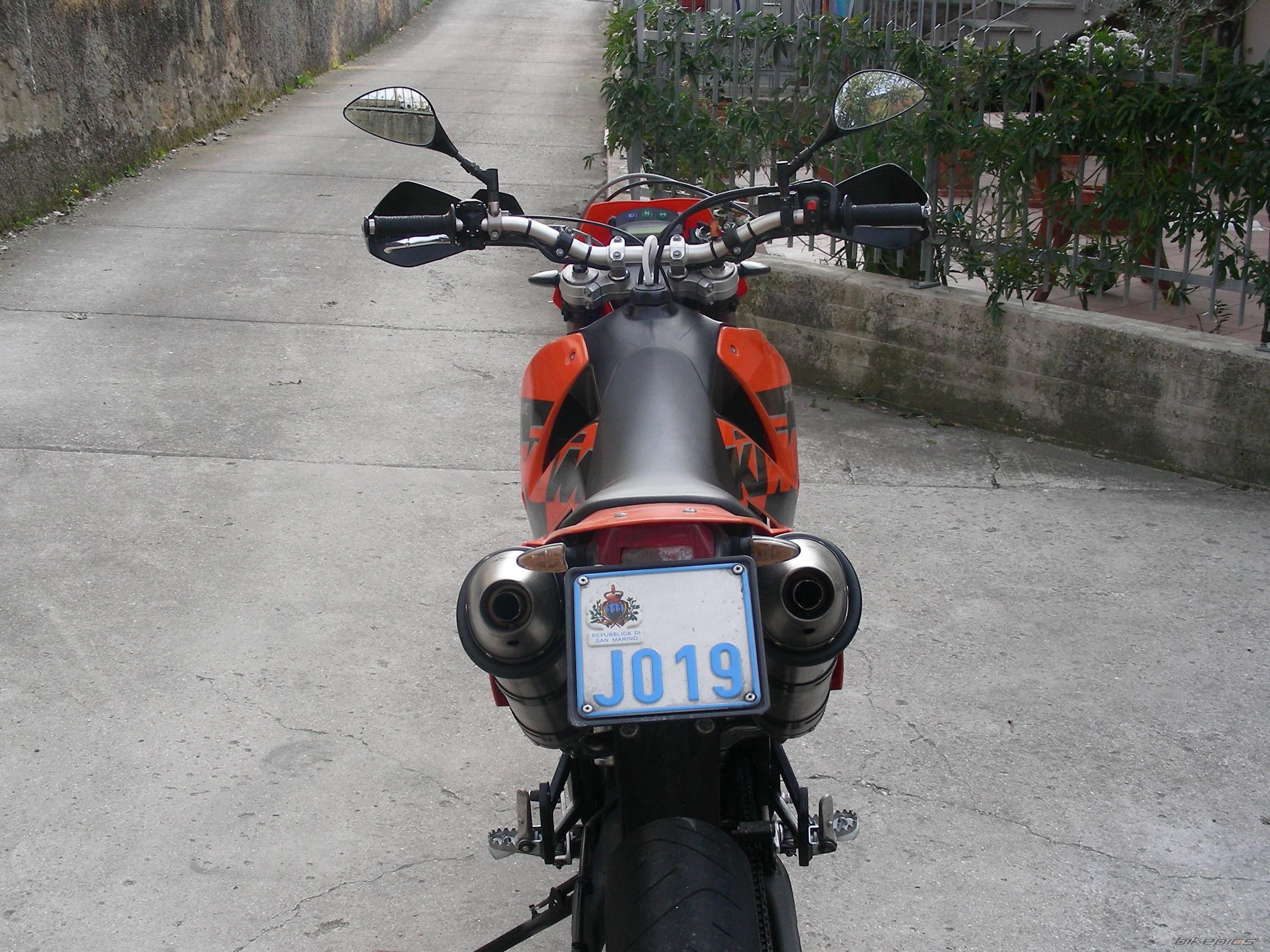 Photo 1633575