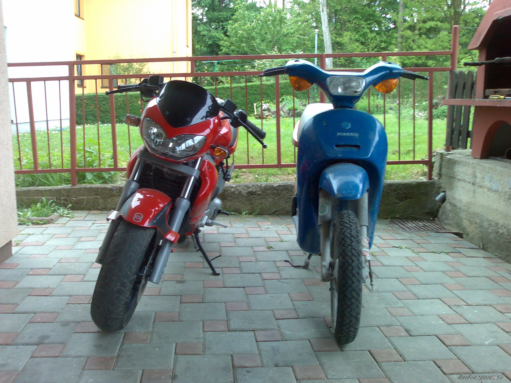 Photo 1652702