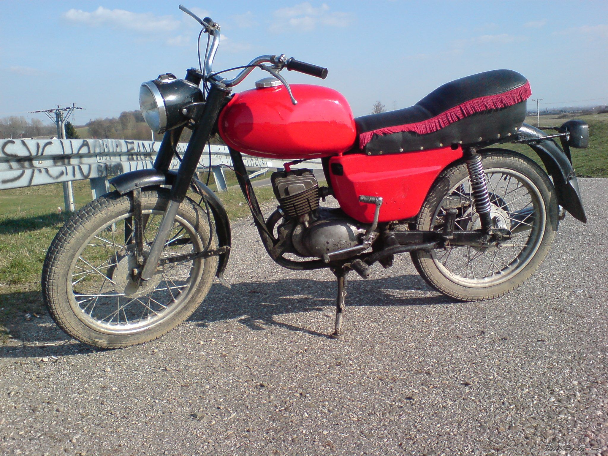 Photo 1672209