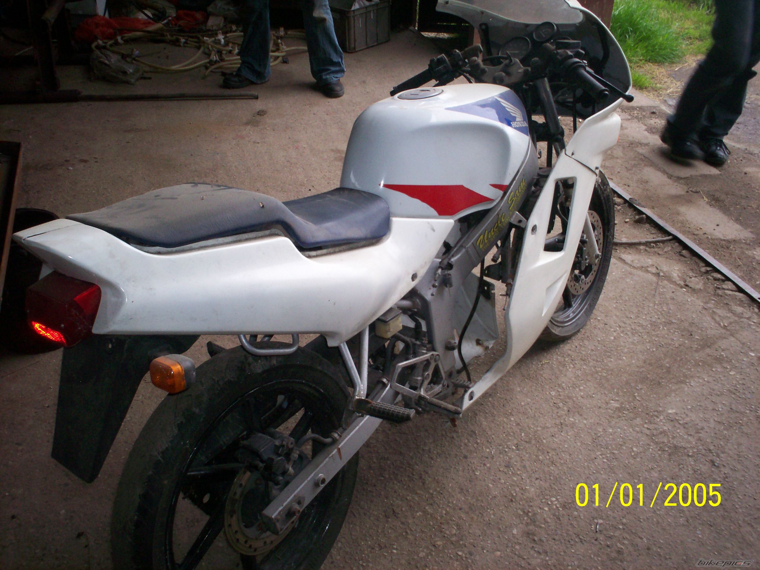 Photo 1672330