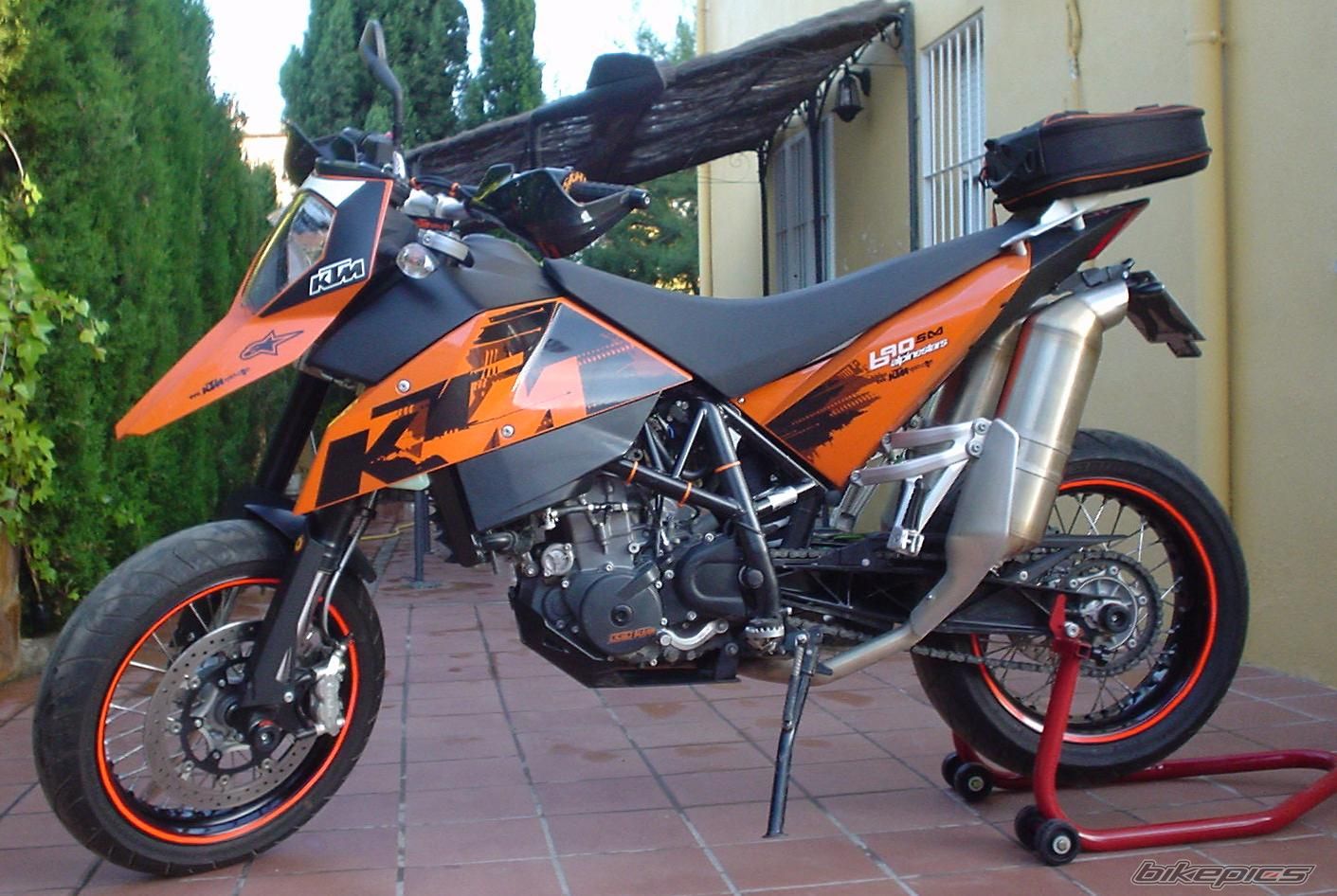 Photo 1682854