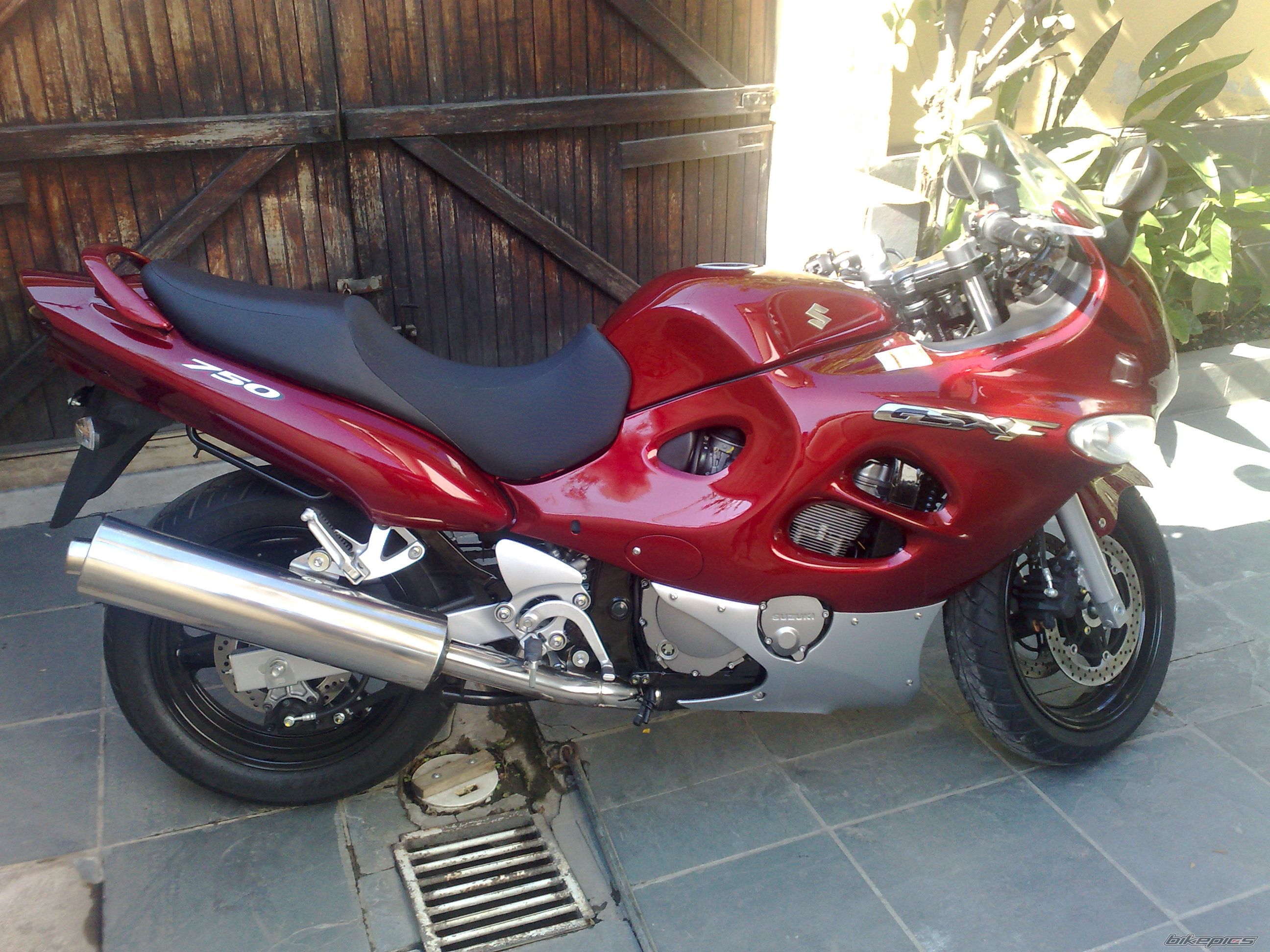 Photo 1695400