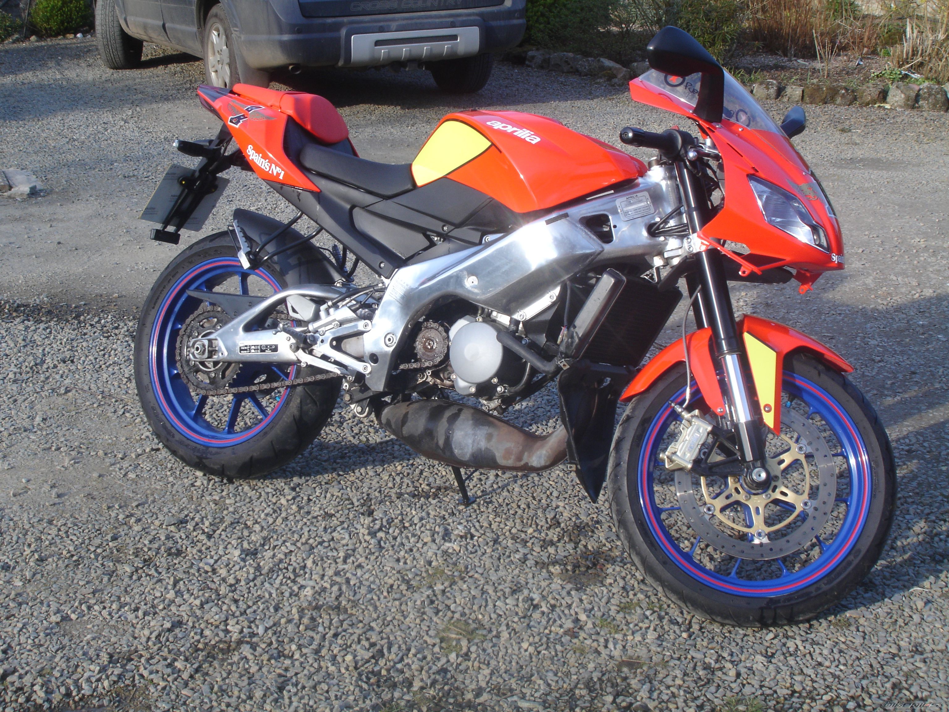 Photo 1698211