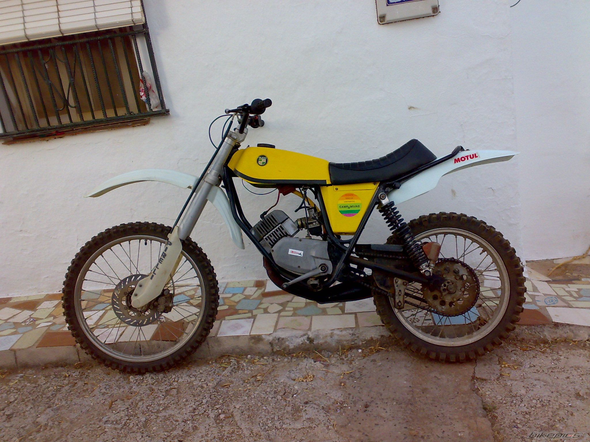 Photo 1700987