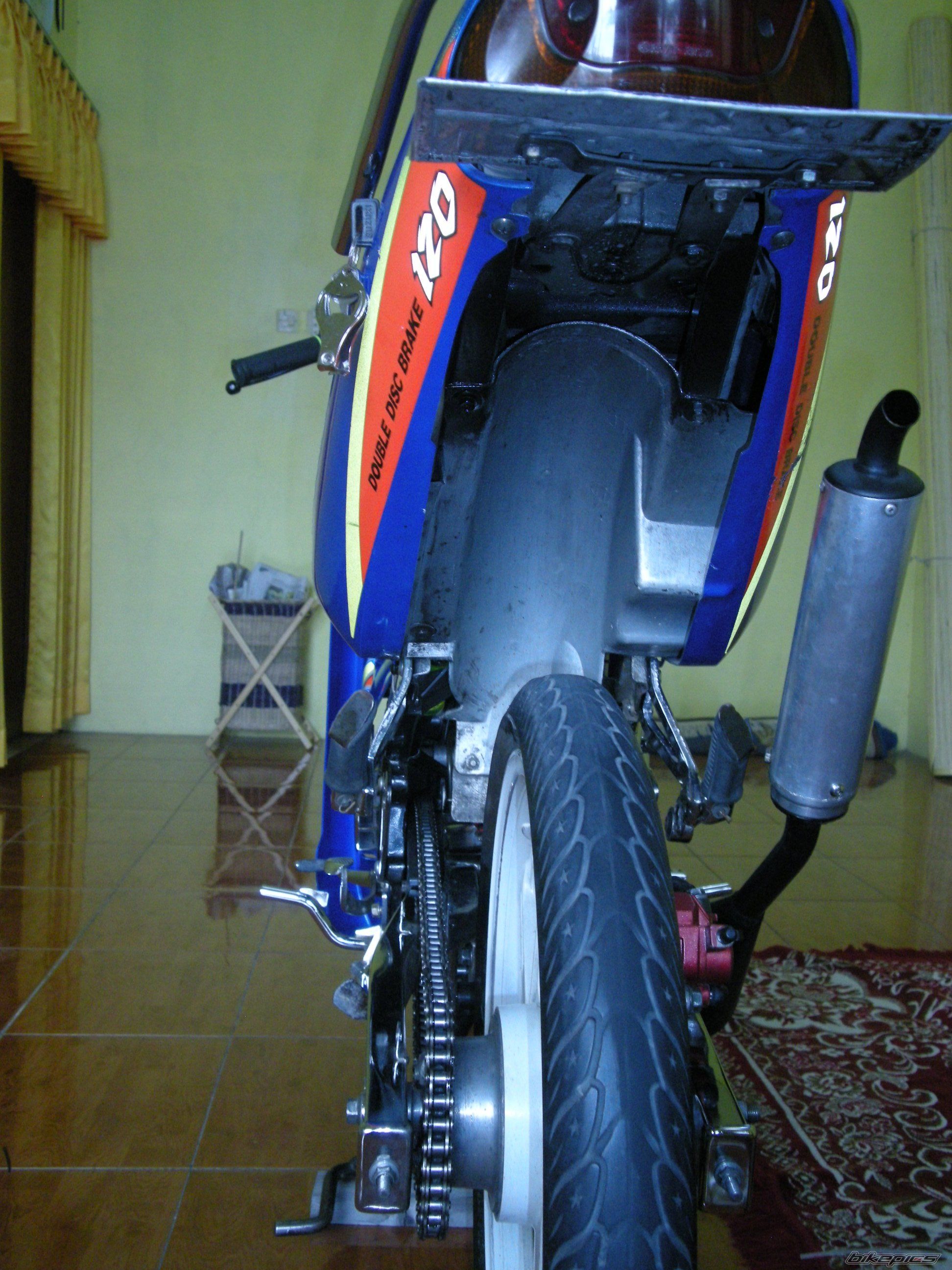 Photo 1728085