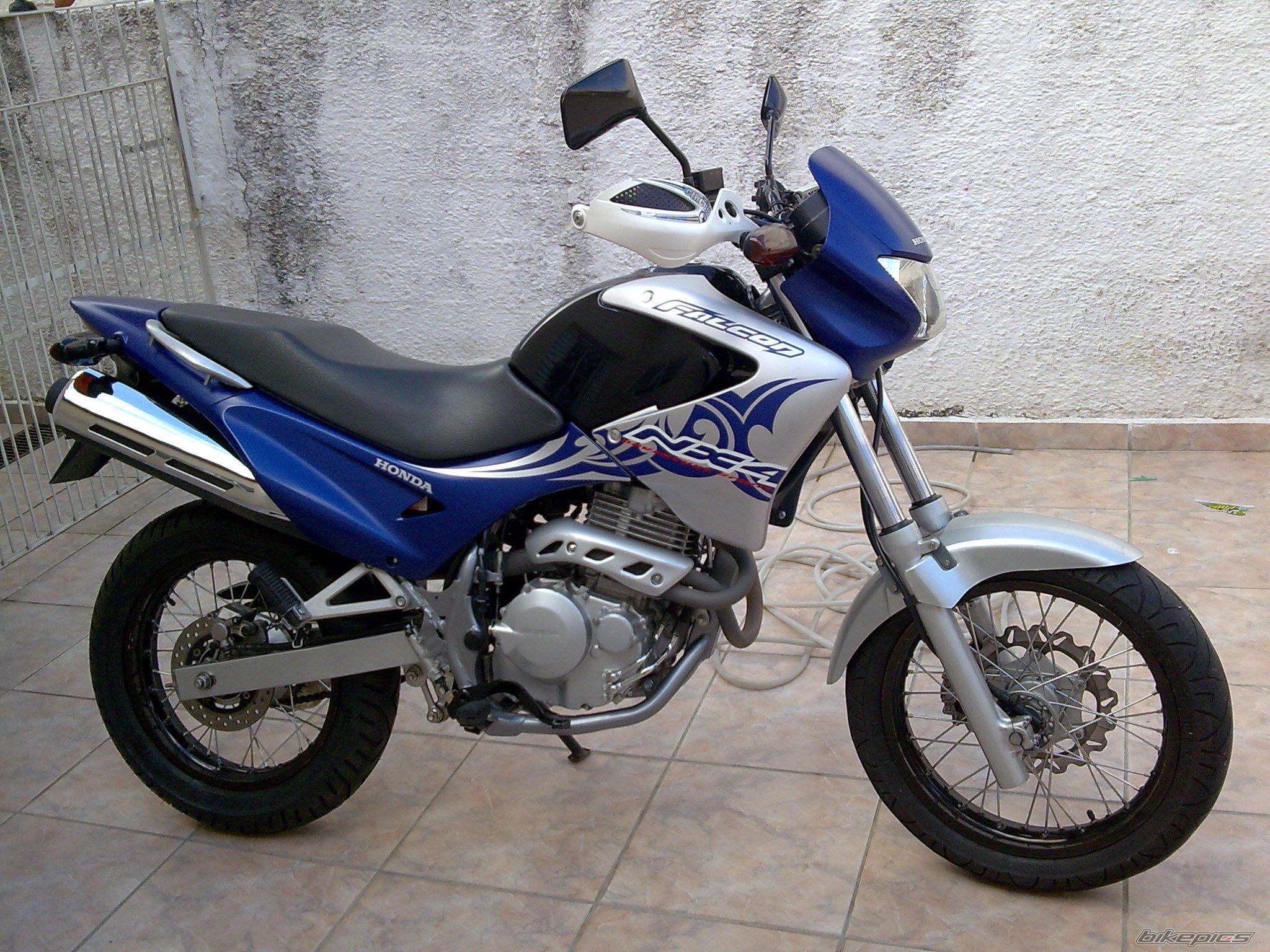 Photo 1745892