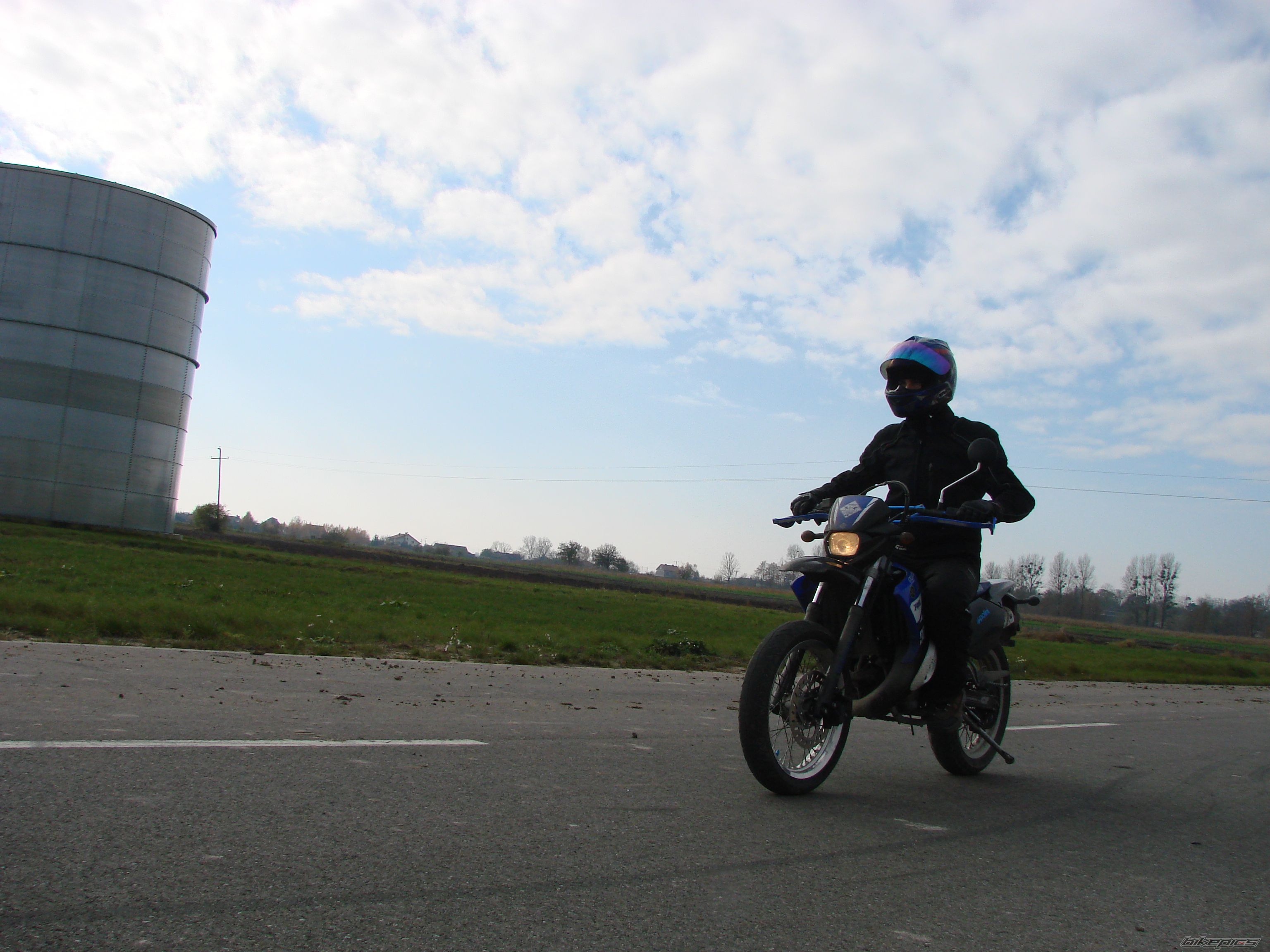 Bike Photo 1818201