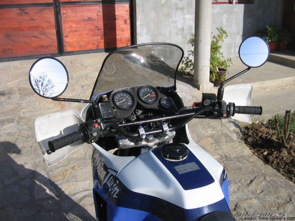 Photo 1844155