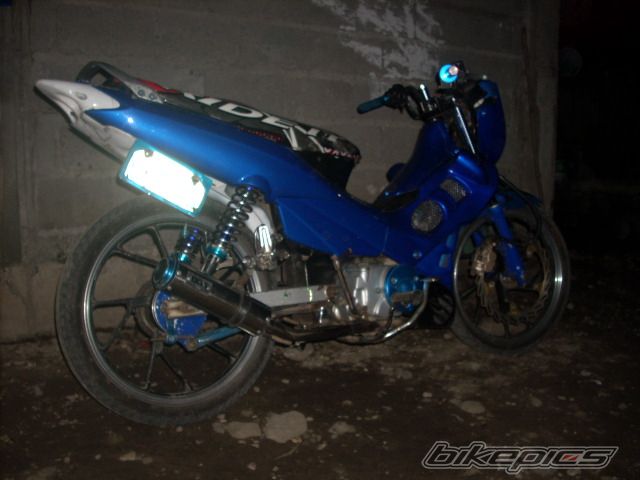 Photo 1865100