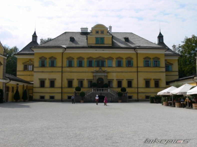 Photo 1865572