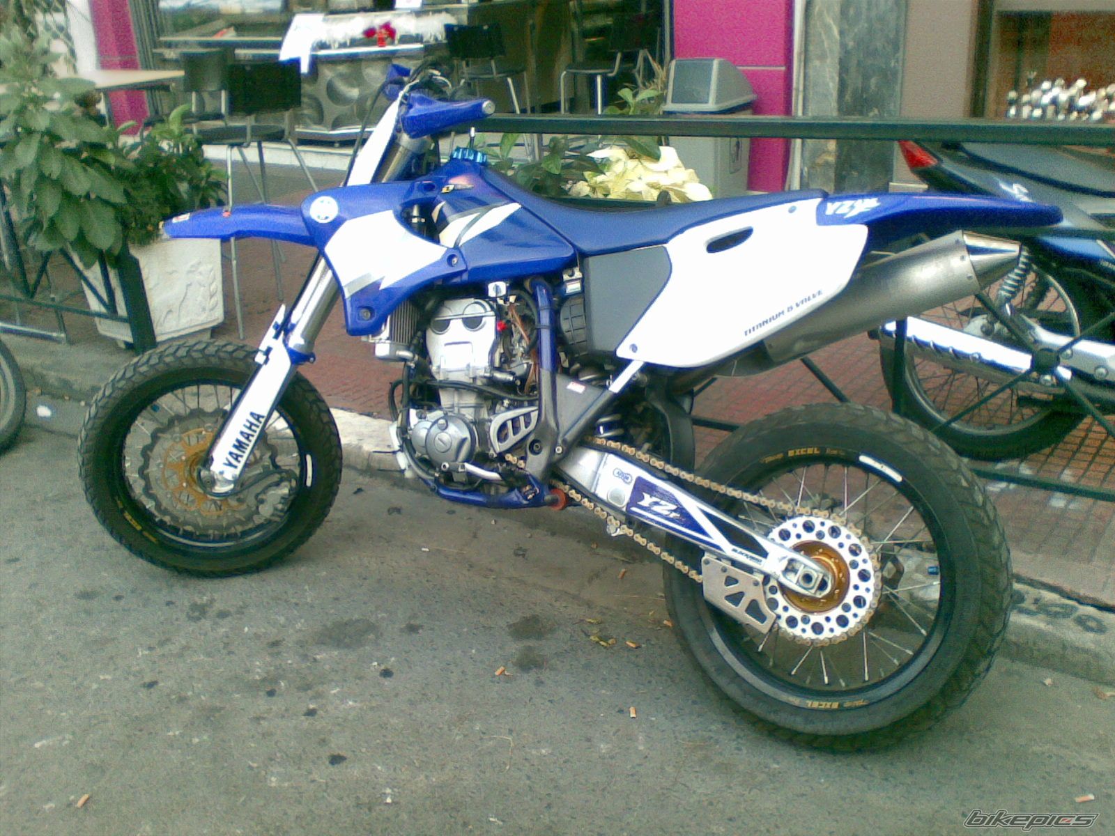 Photo 1866199