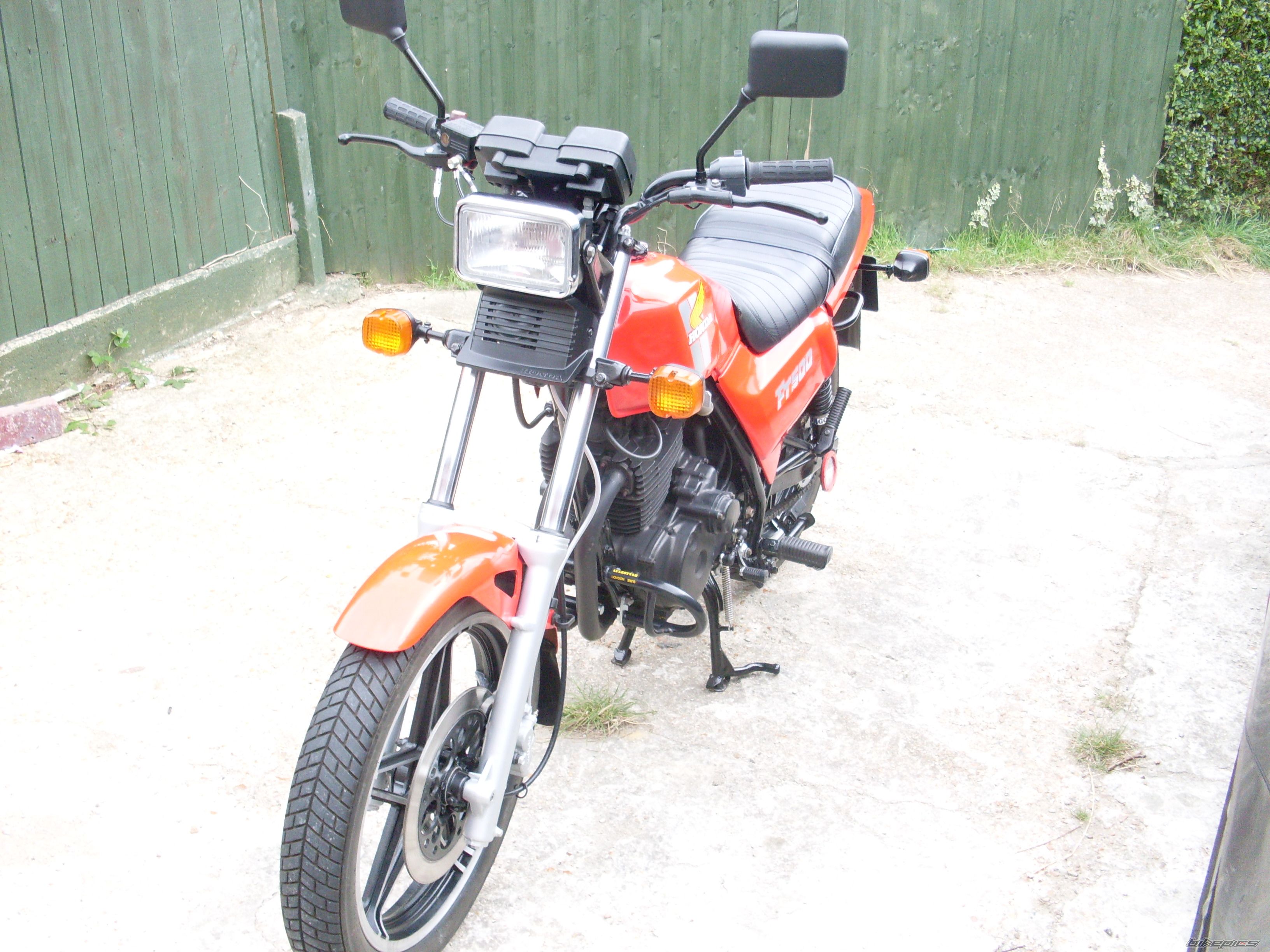 Photo 1872796