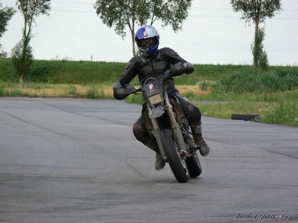 Bike Photo 1895824