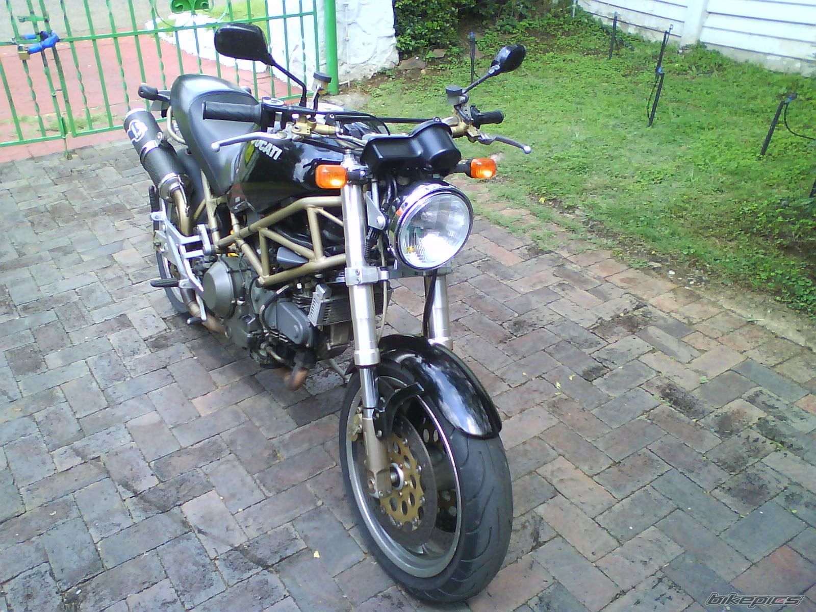 Bike Photo 1896093