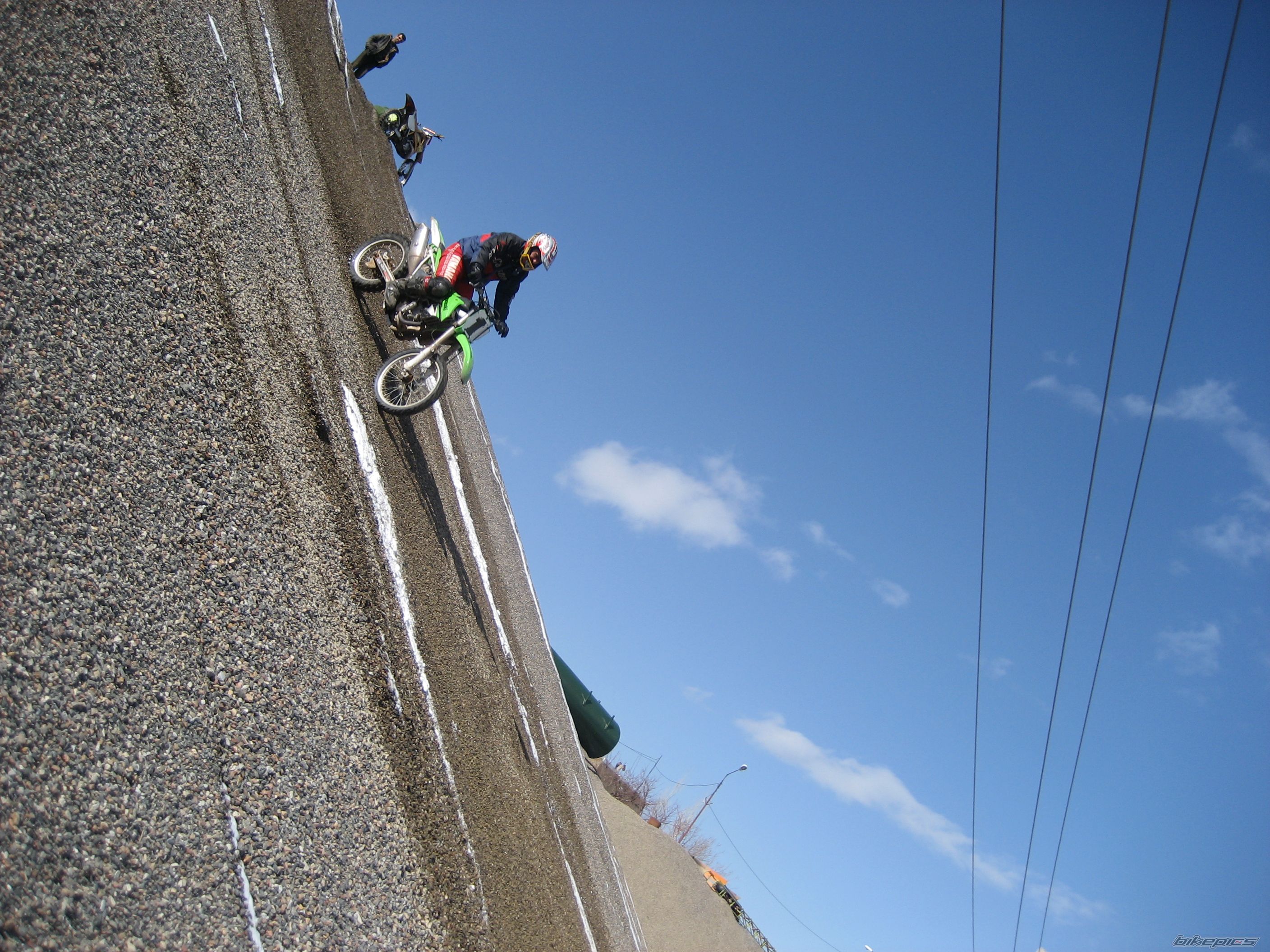 Bike Photo 1909390
