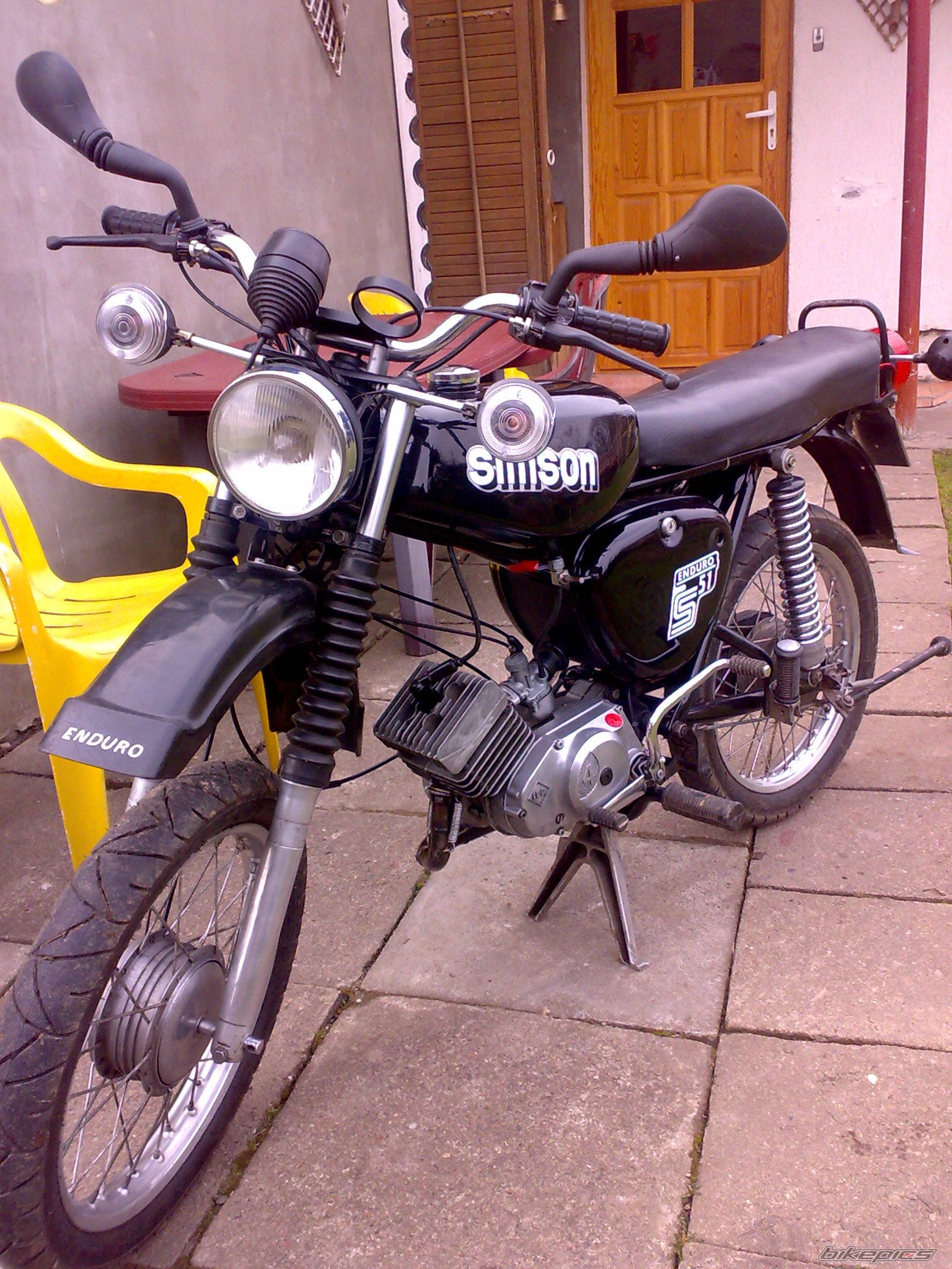 Photo 1944055