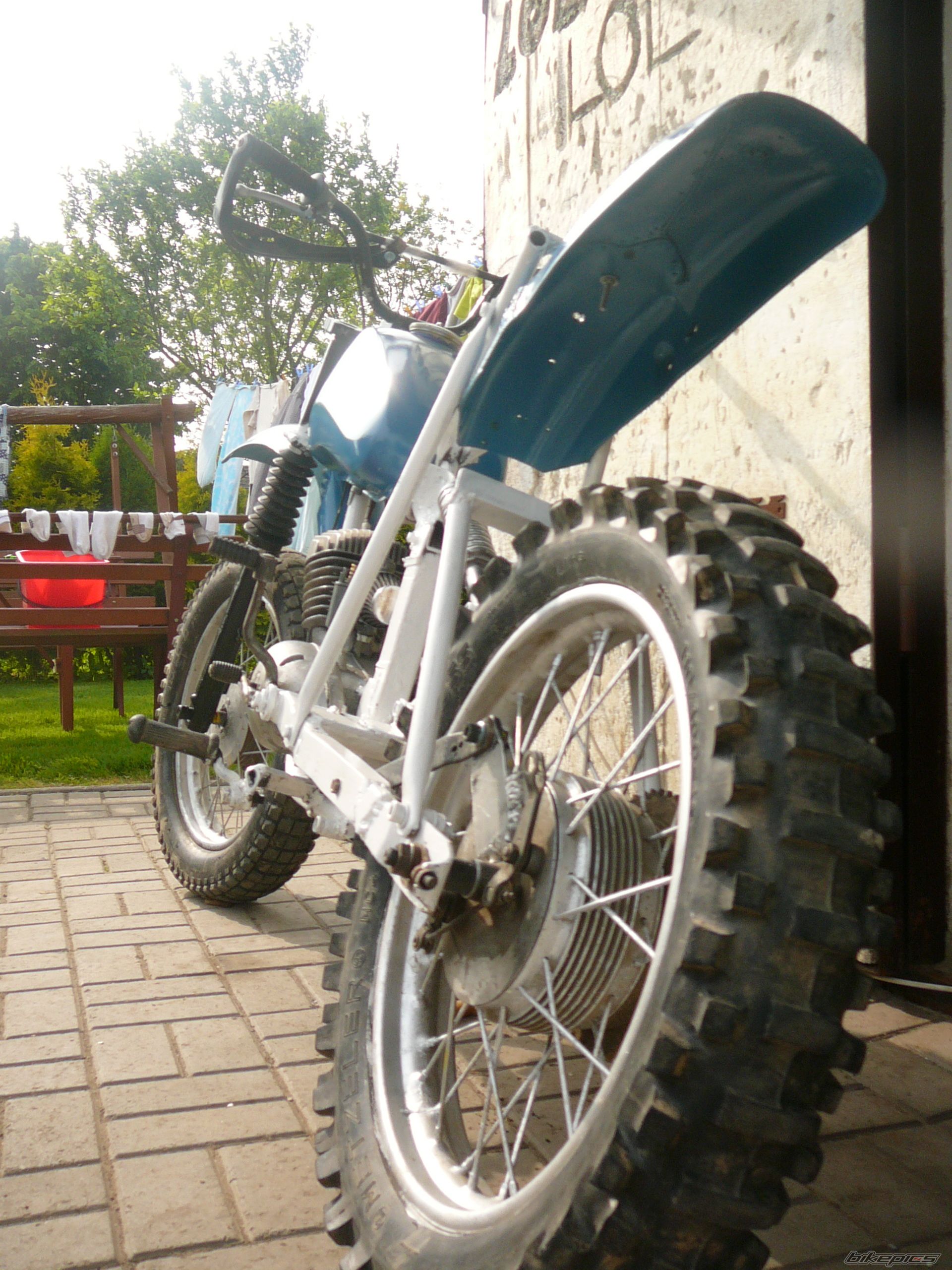 Bike Photo 1975870