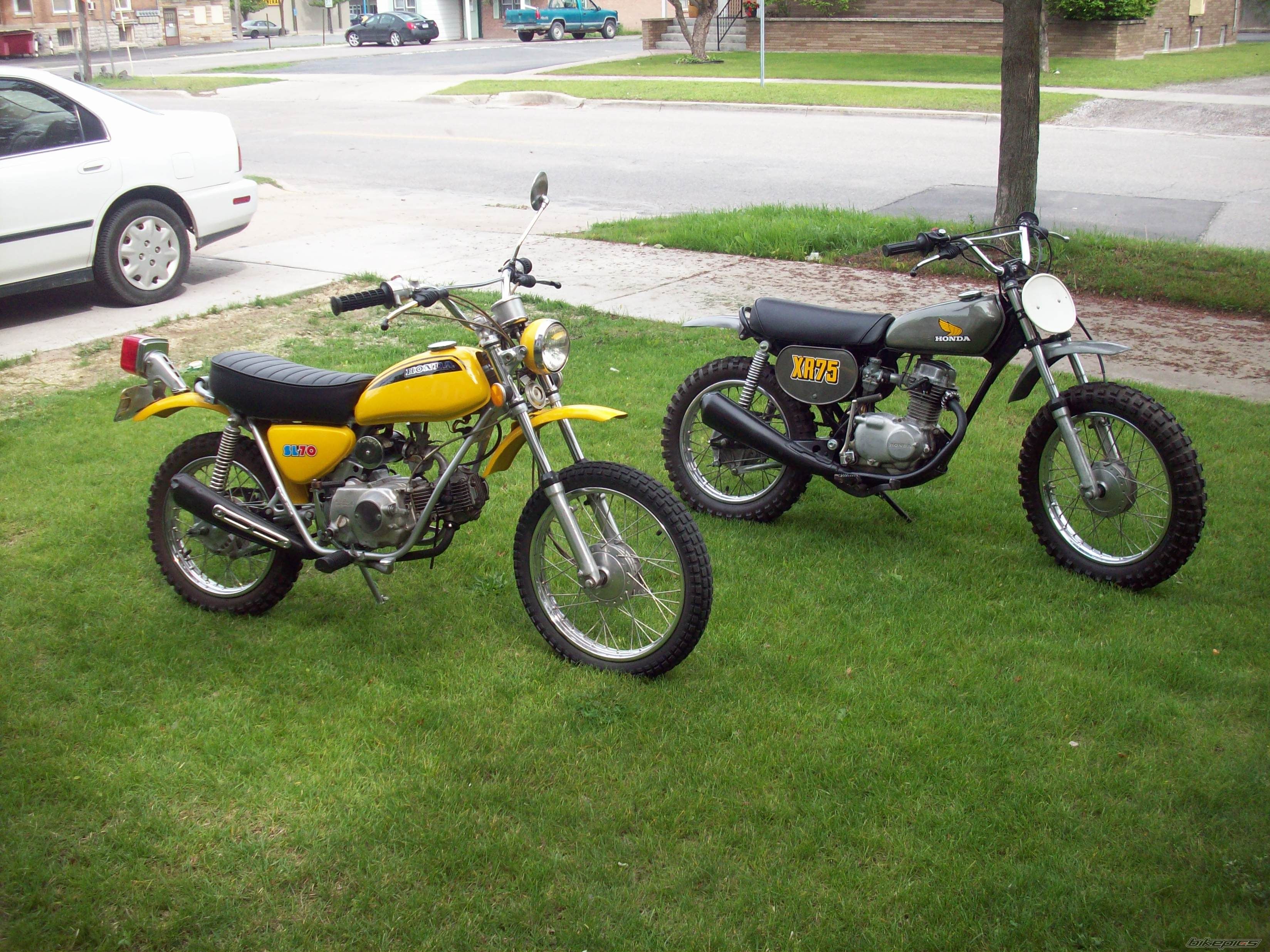 Photo 1976251