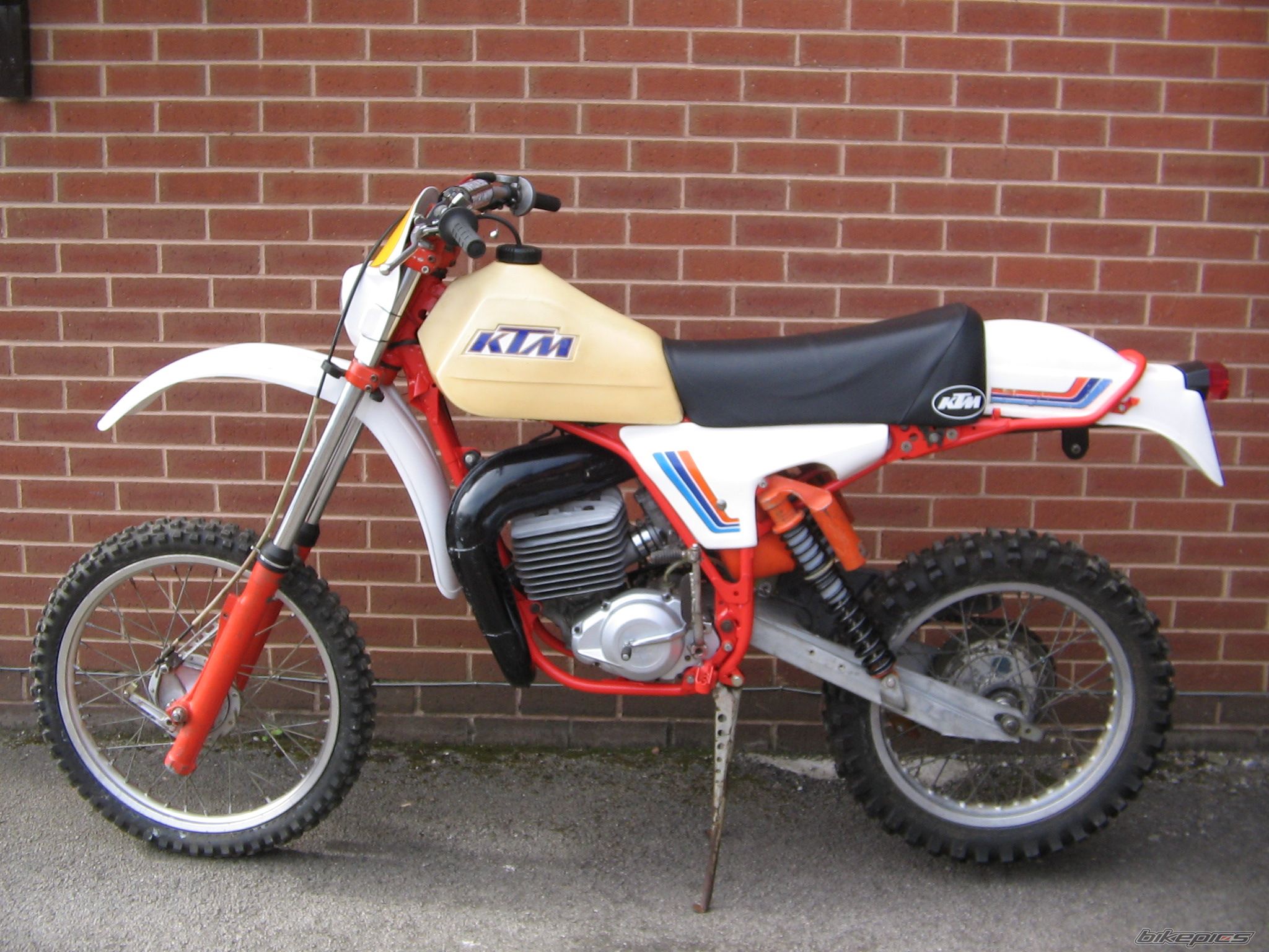 Photo 1983145