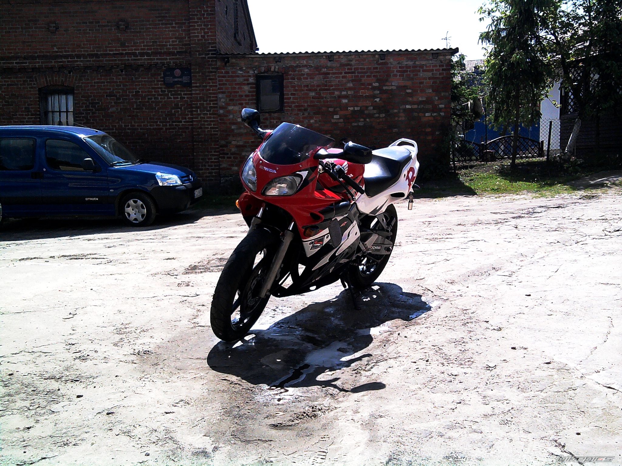 Bike Photo 1985363