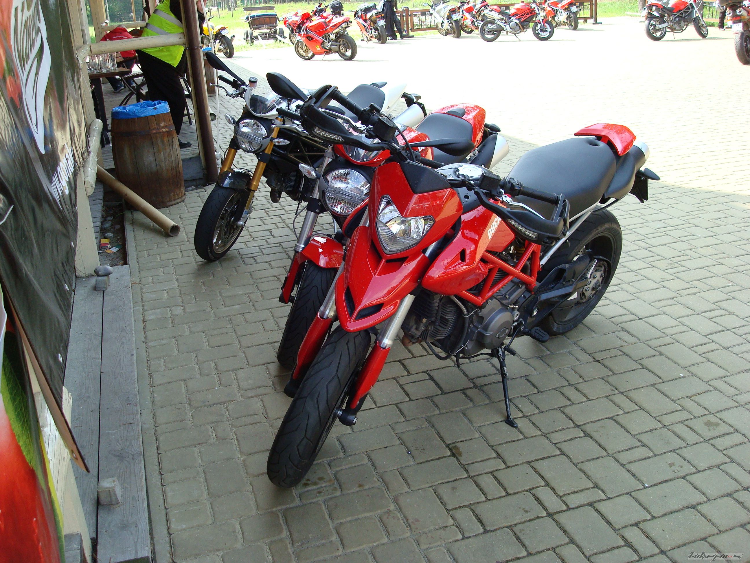 Photo 1987399