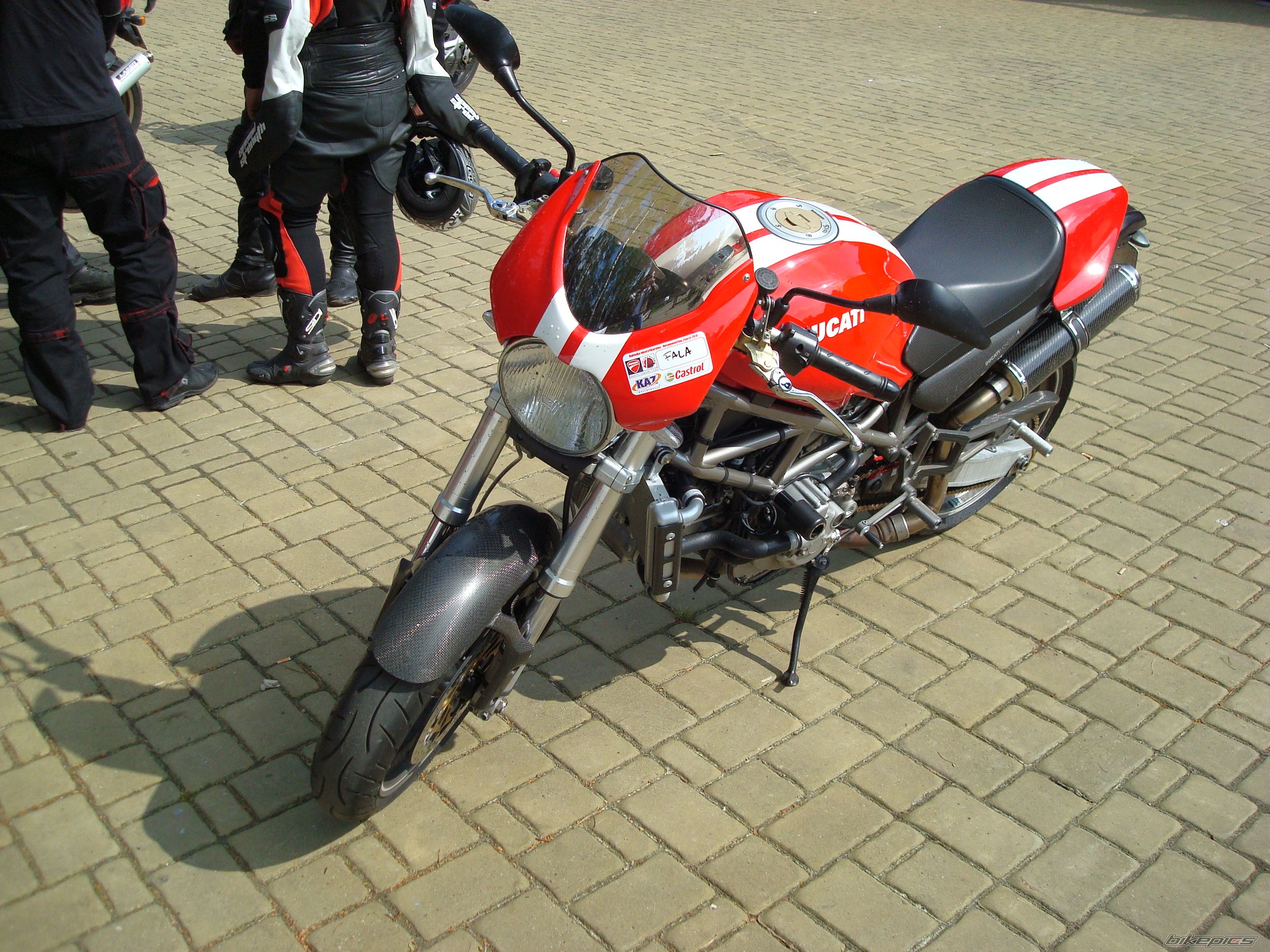 Photo 1987461