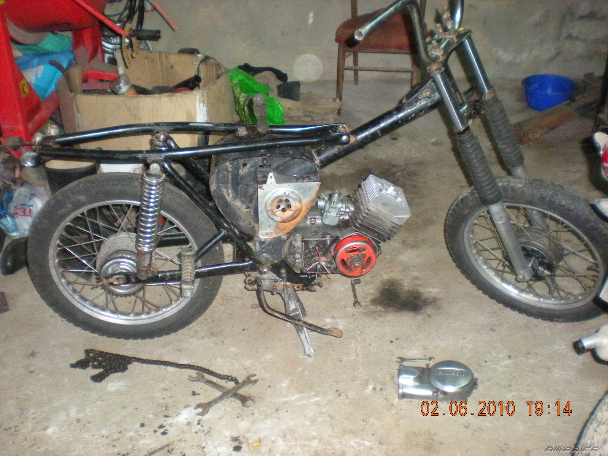 Photo 1989936