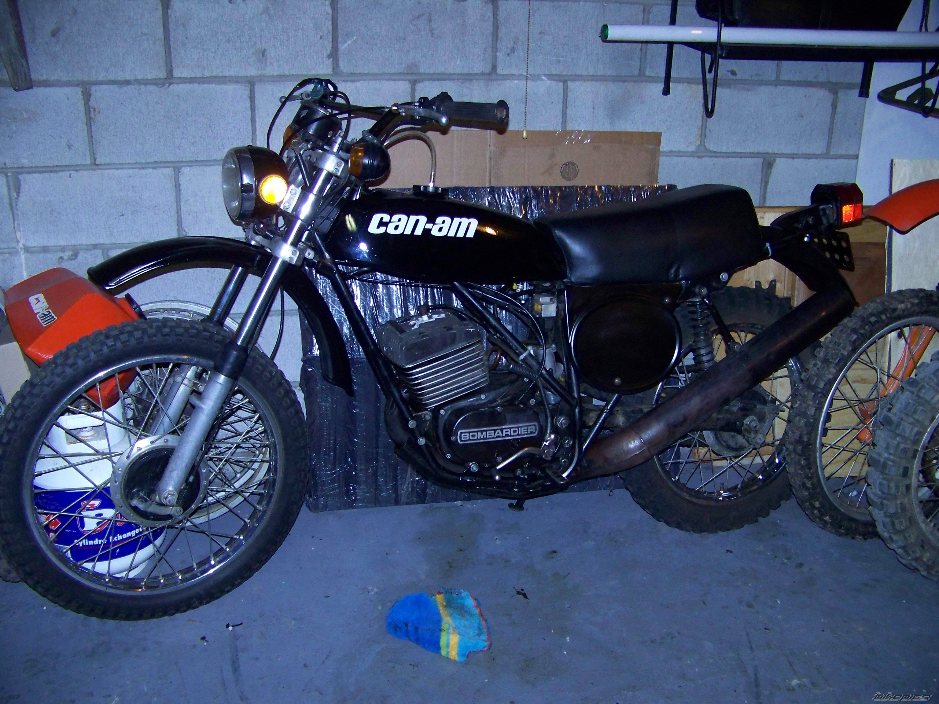 Photo 1995737