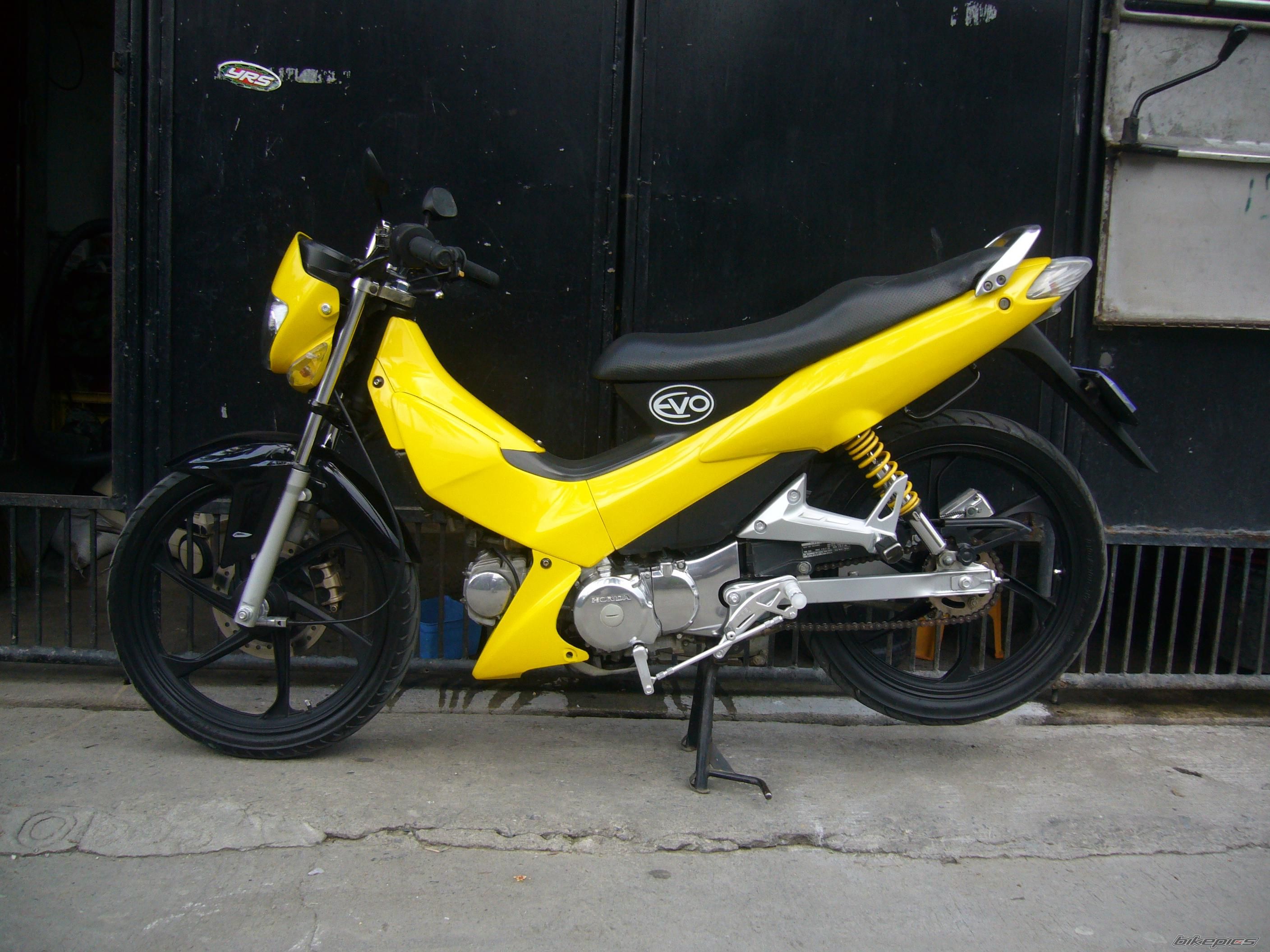 Bike Photo 1996476