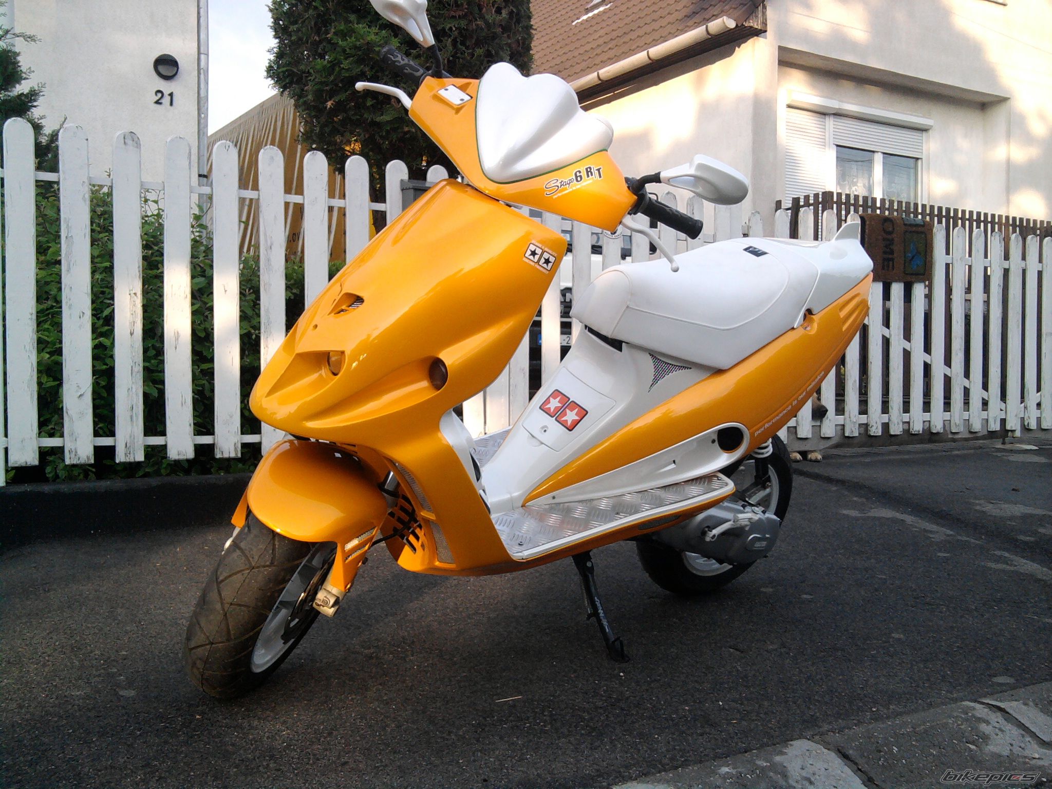 Photo 1999240