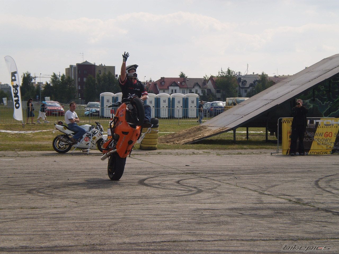 Photo 2007975