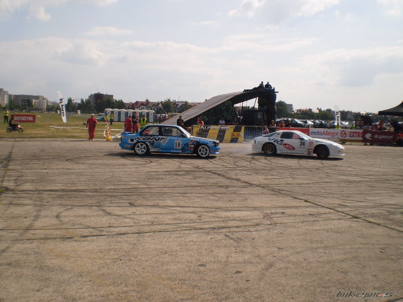 Photo 2007981