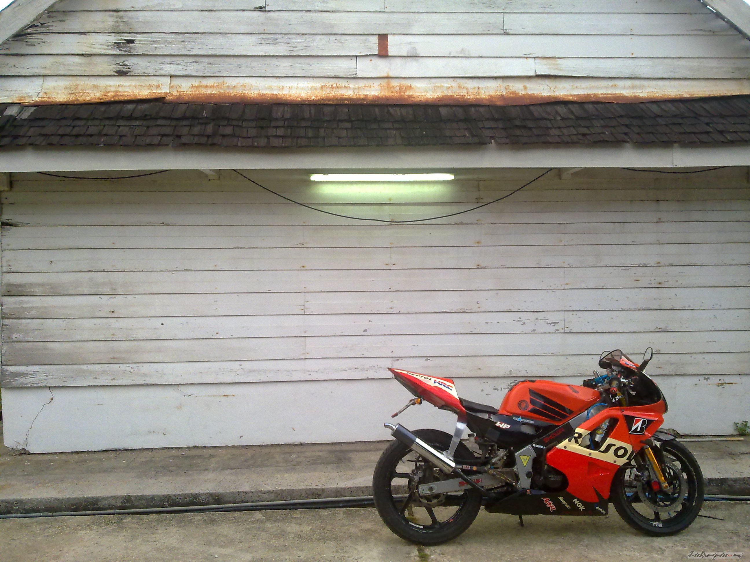 Photo 2020878