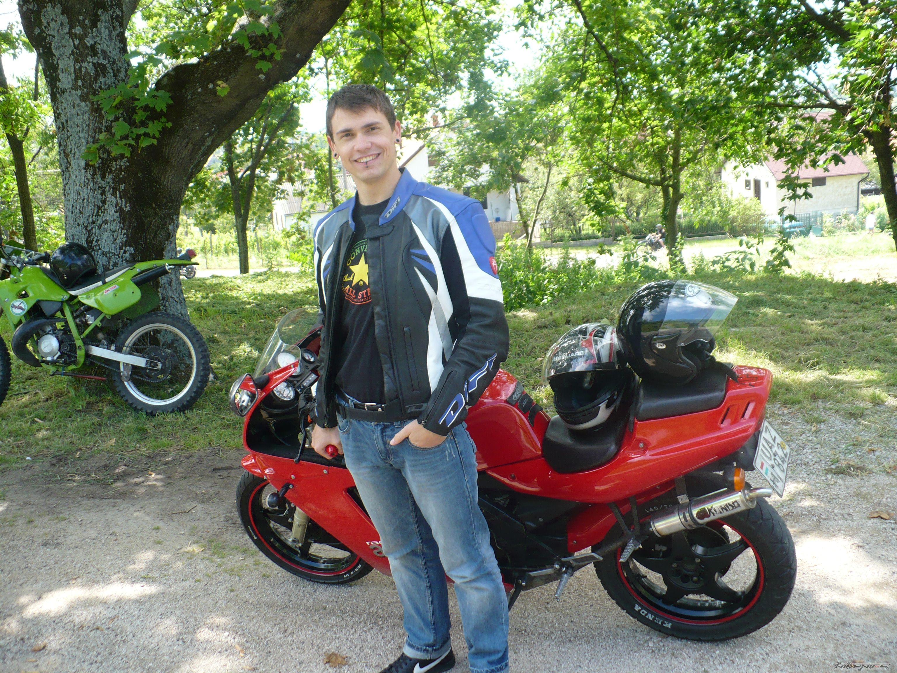 Photo 2030056