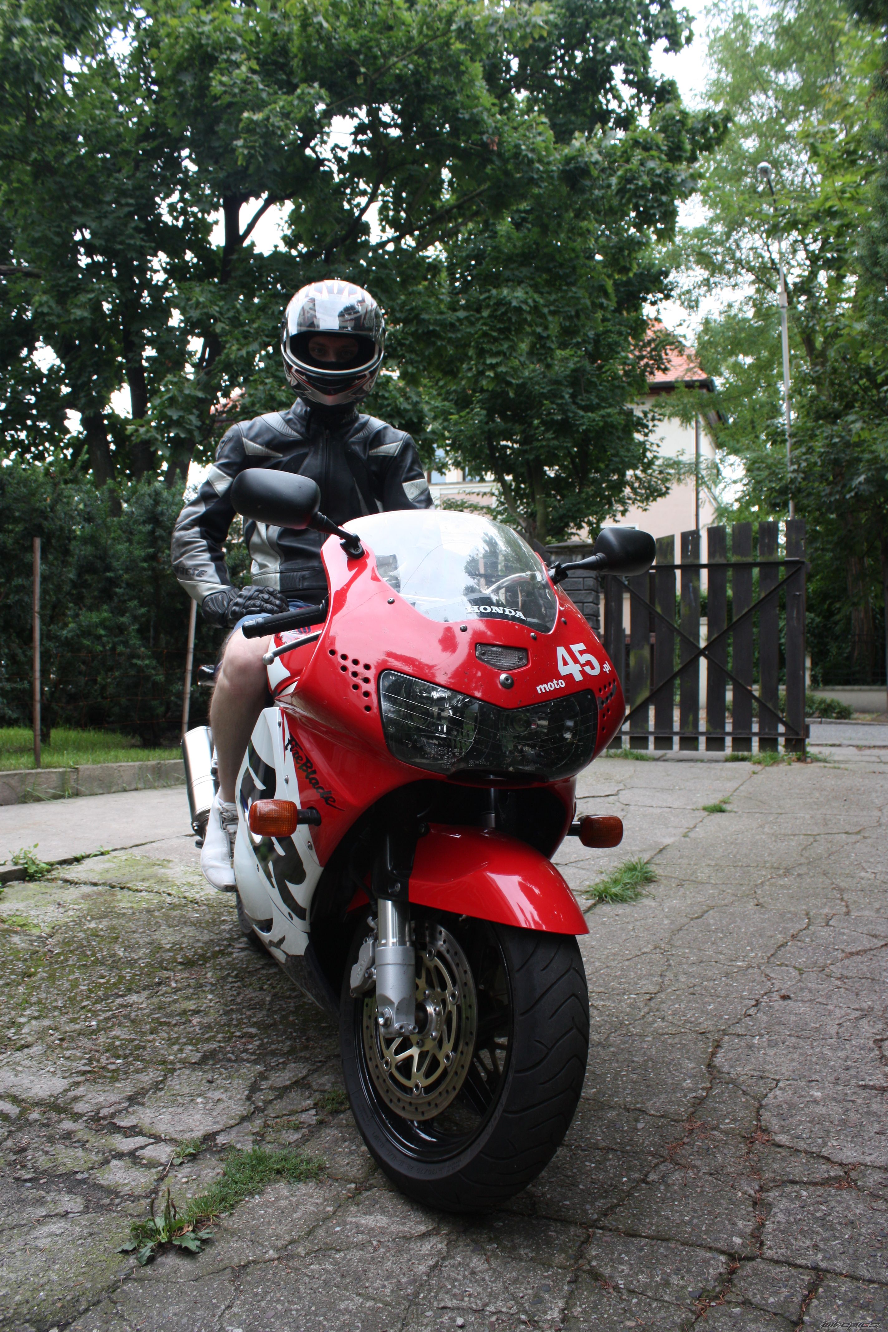 Photo 2048263
