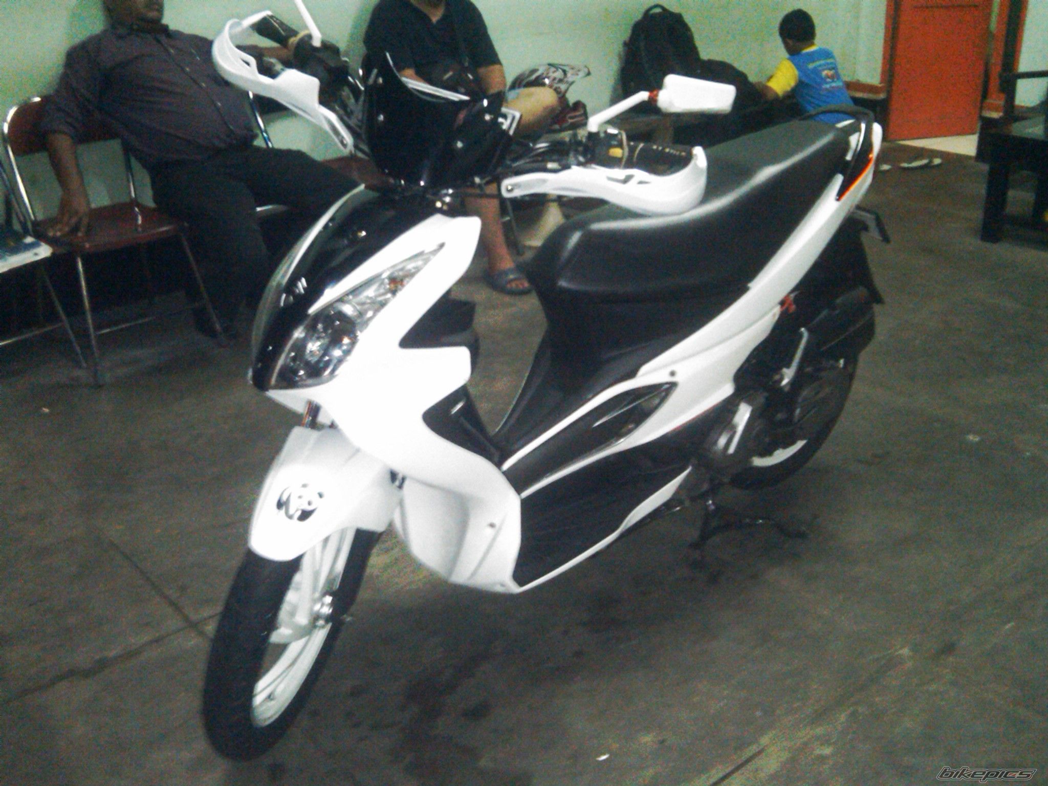 Photo 2049235