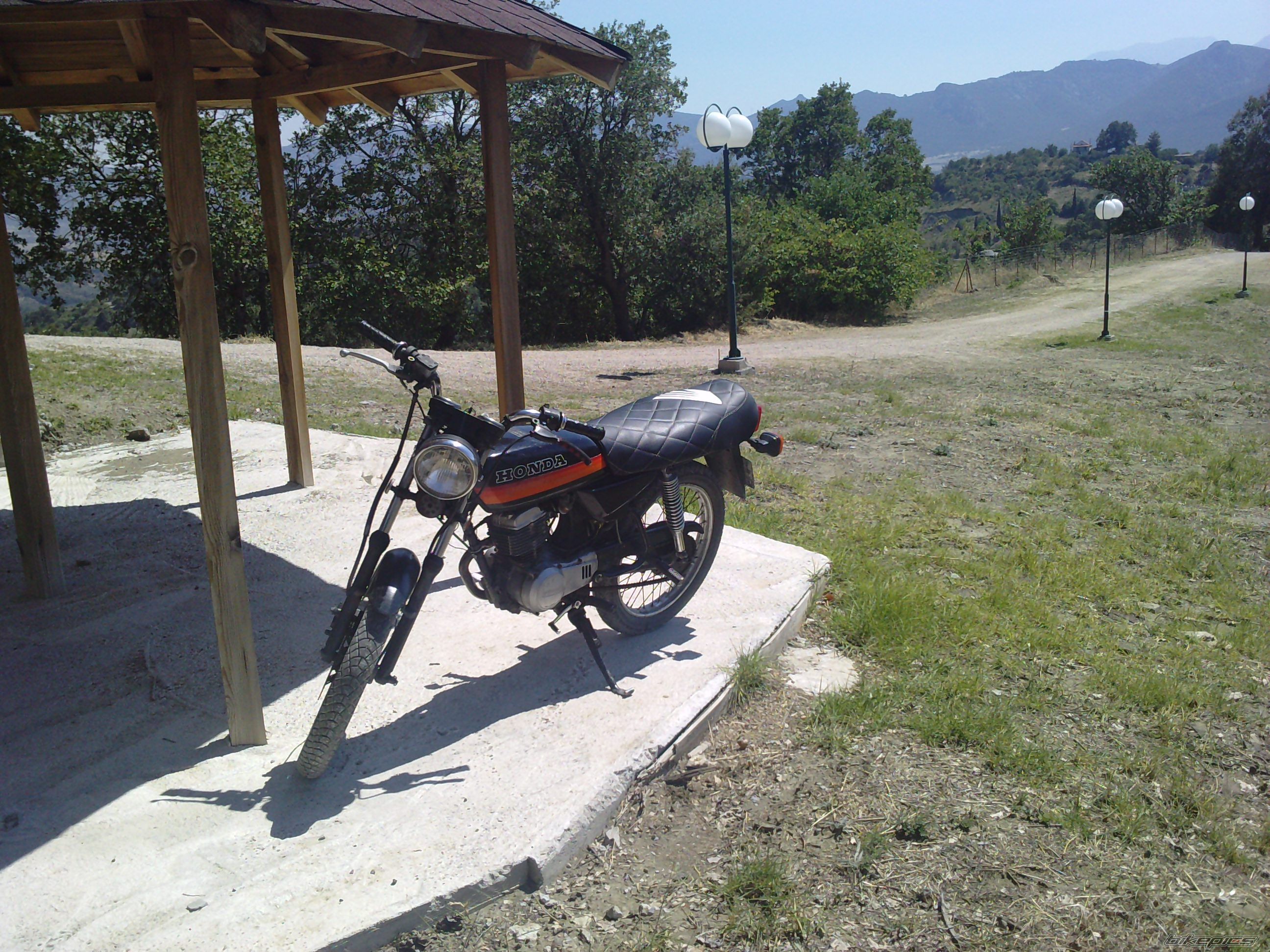 Photo 2049346