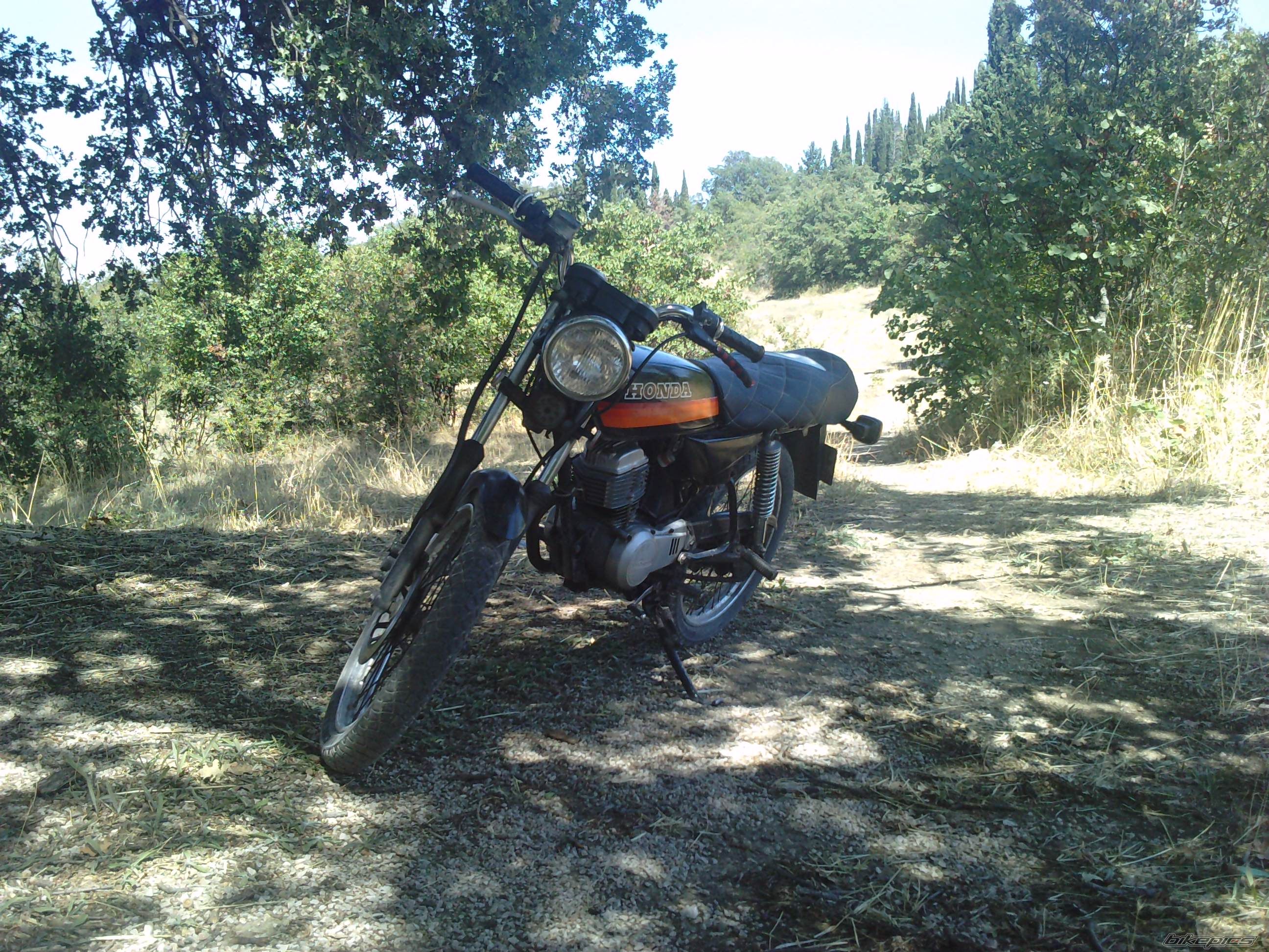 Photo 2049352