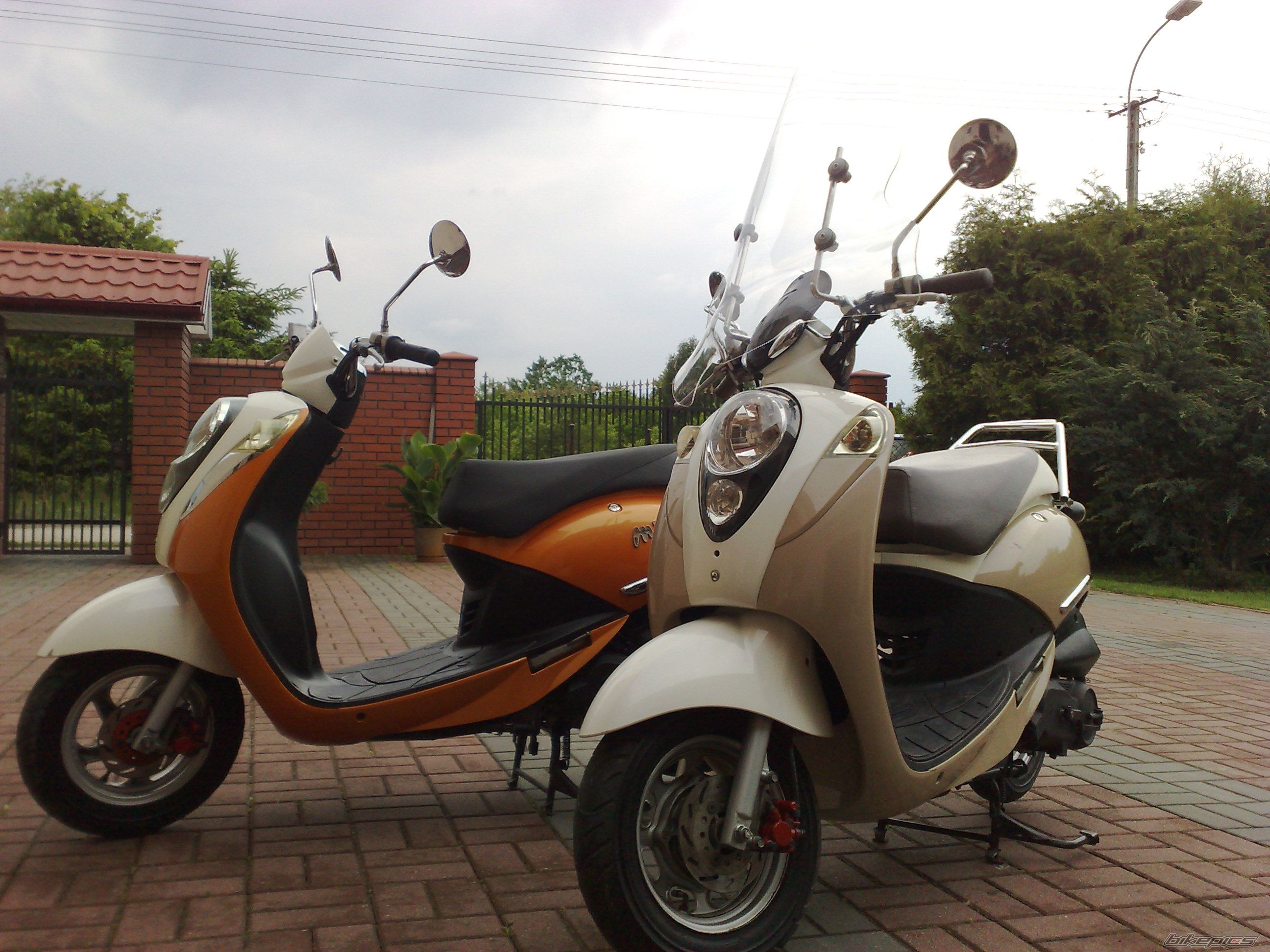 Photo 2054712