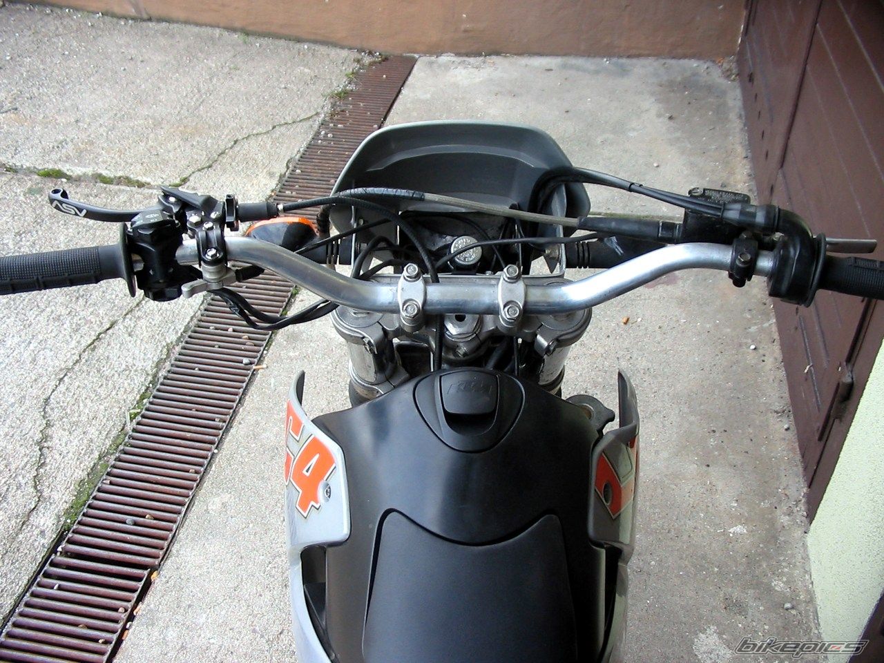 Photo 2054864