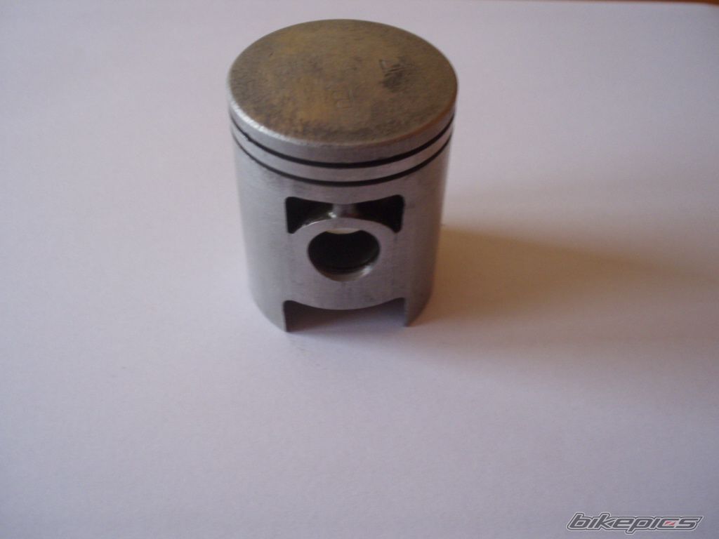 Photo 2054912
