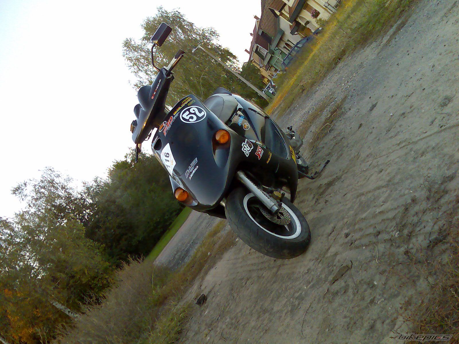 Photo 2075609