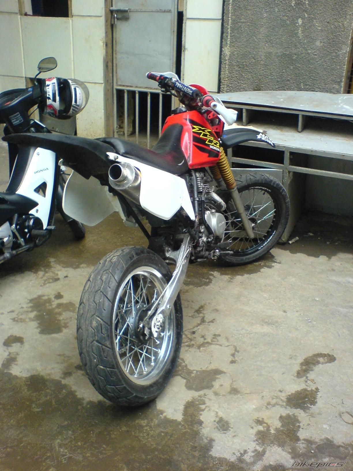 Photo 2079086