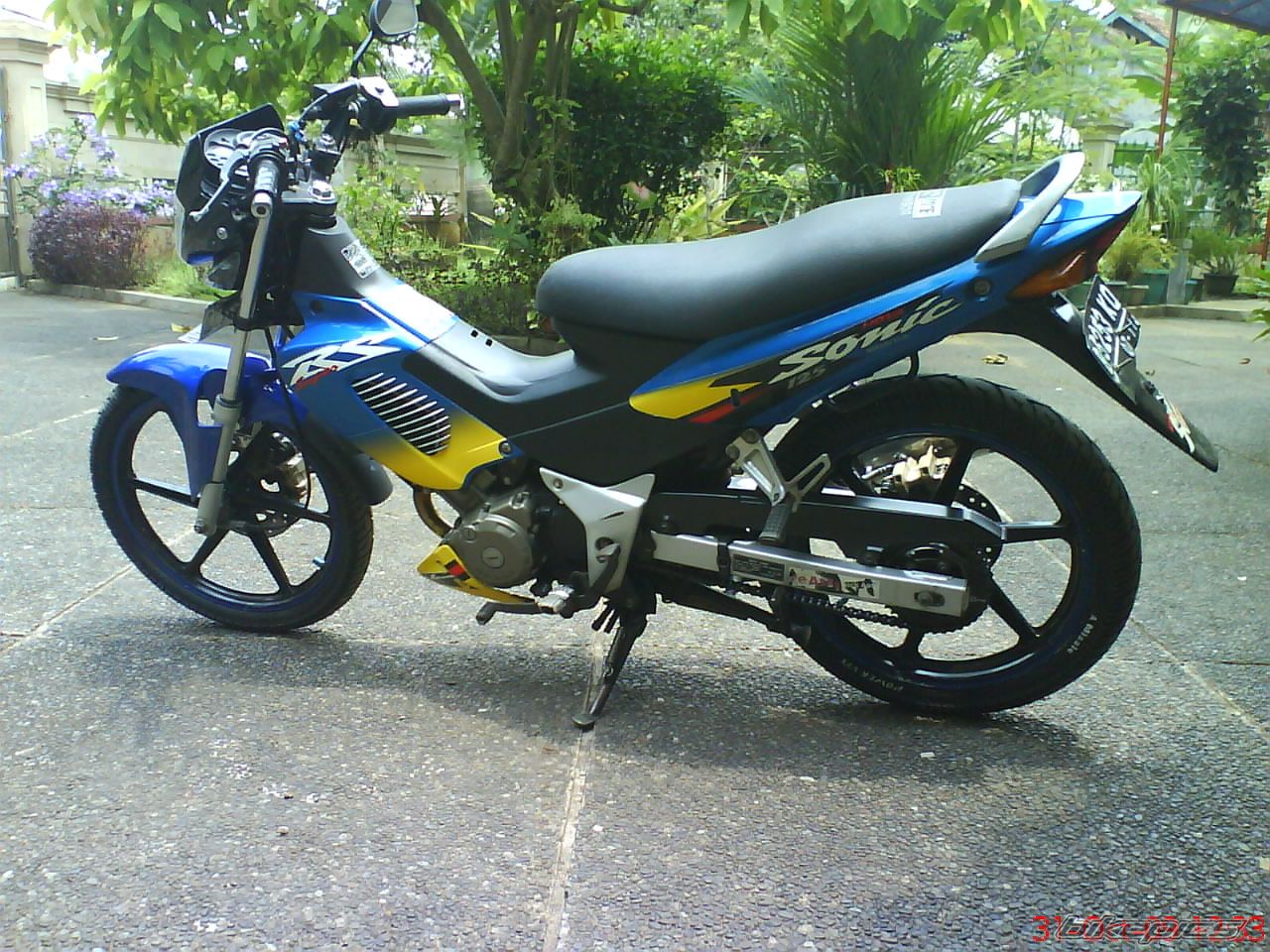 Photo 2079903