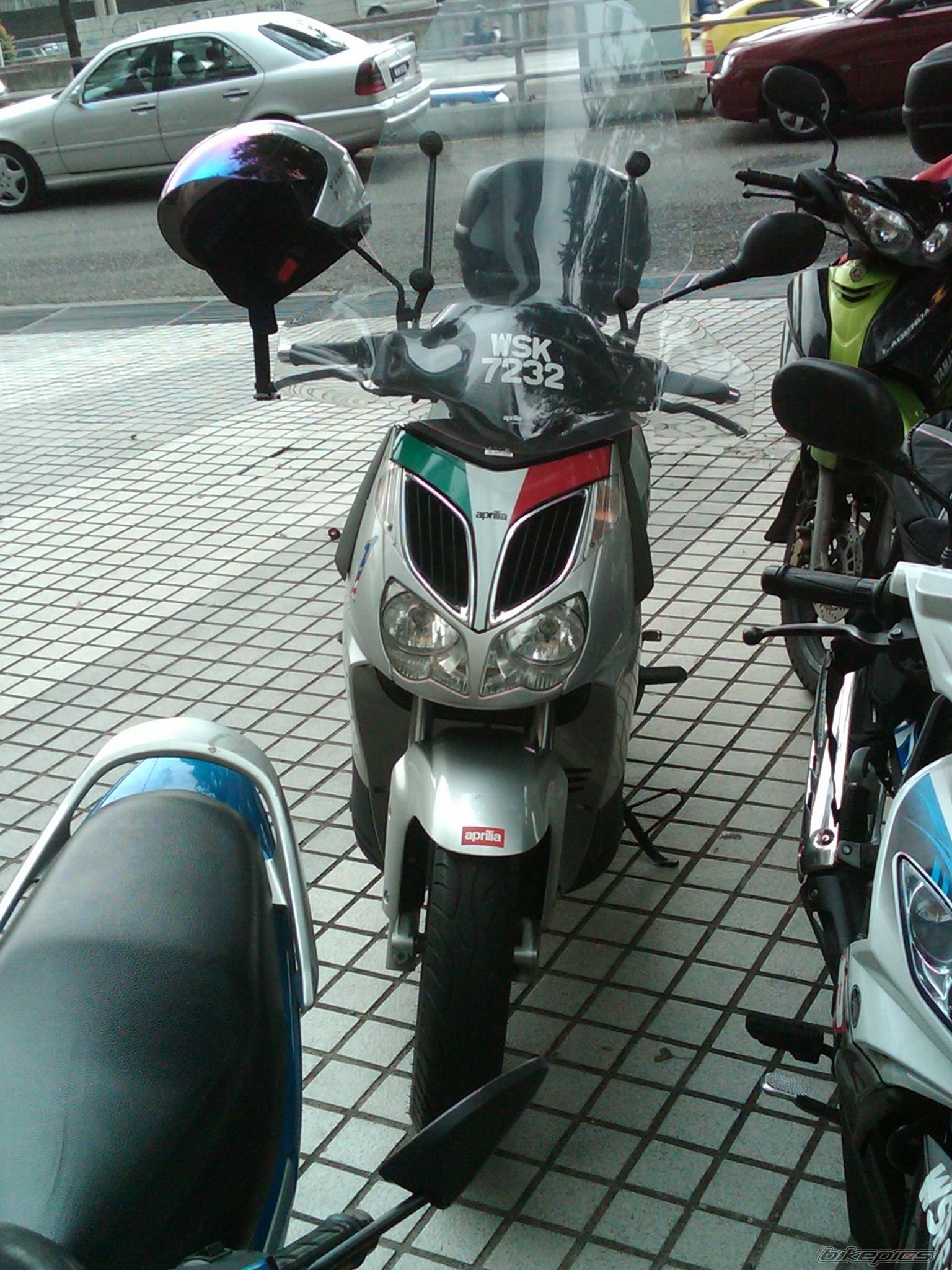Photo 2093984